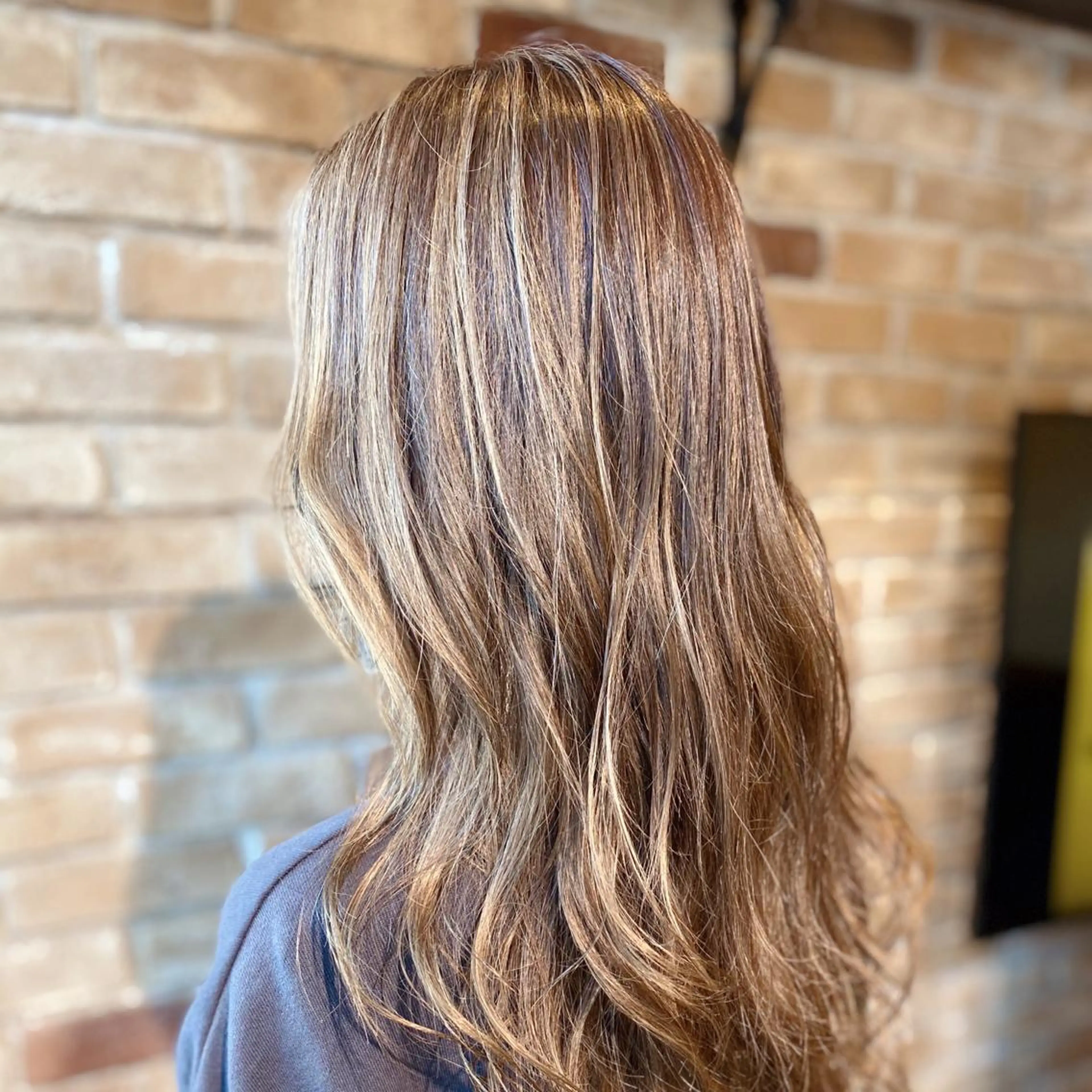 カラー 🦄Re.ly代表 灰野壮🦄のヘアスタイル