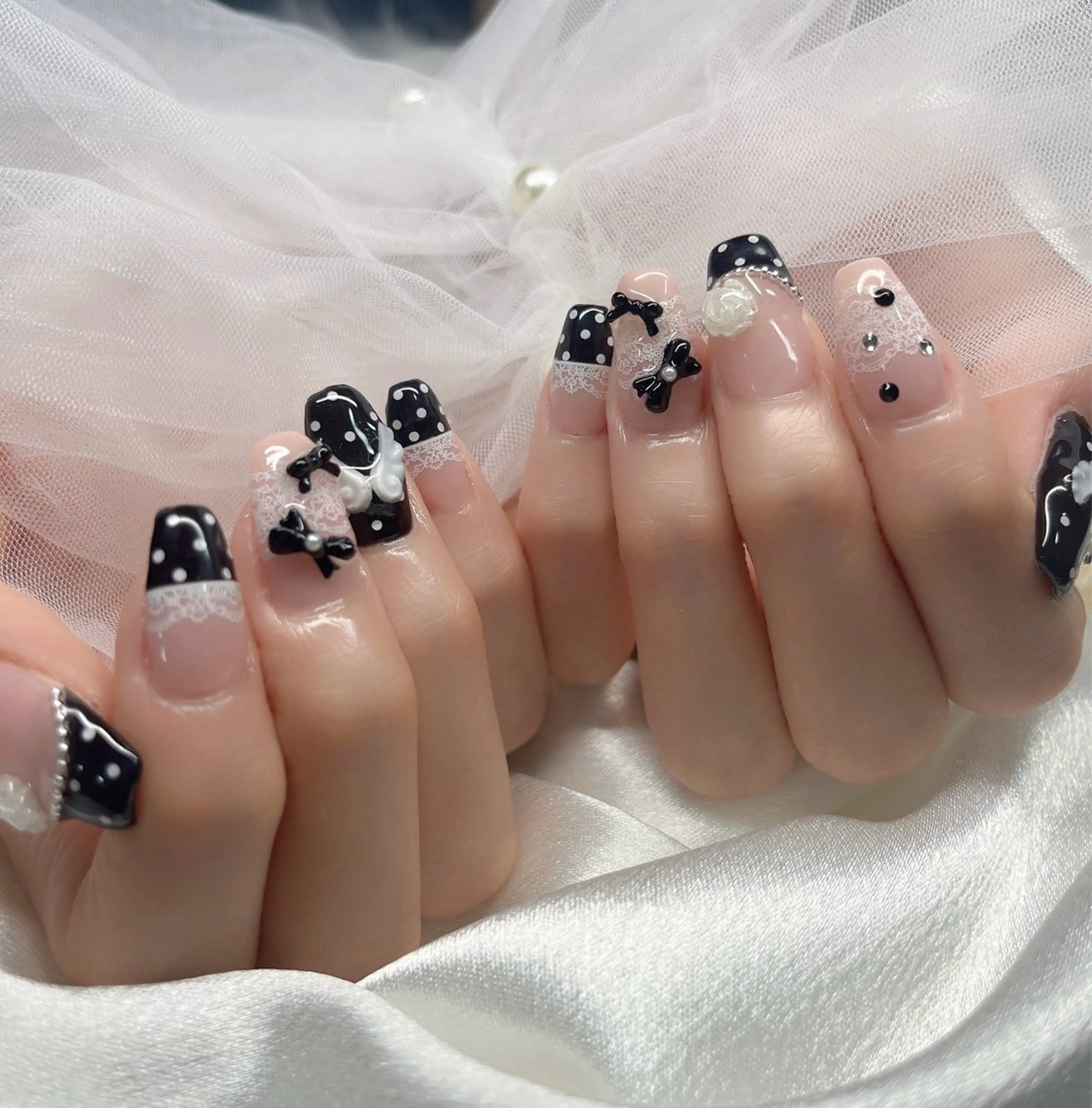 ネイル ハンドネイル YOLO NAILのネイルデザイン