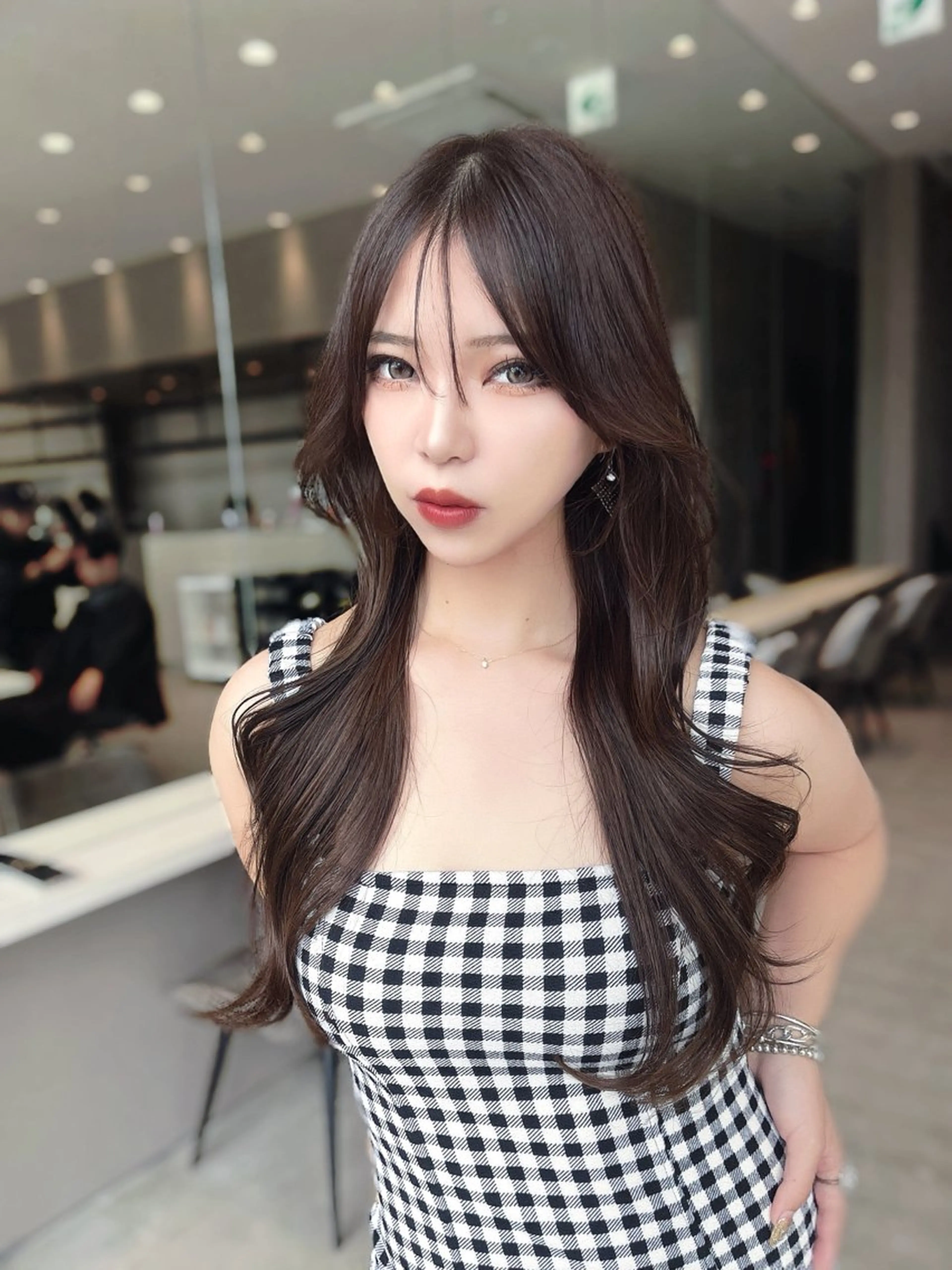 ロング カラー レイヤー/髪質改善 /透け感カラー/艶髪のヘアスタイル