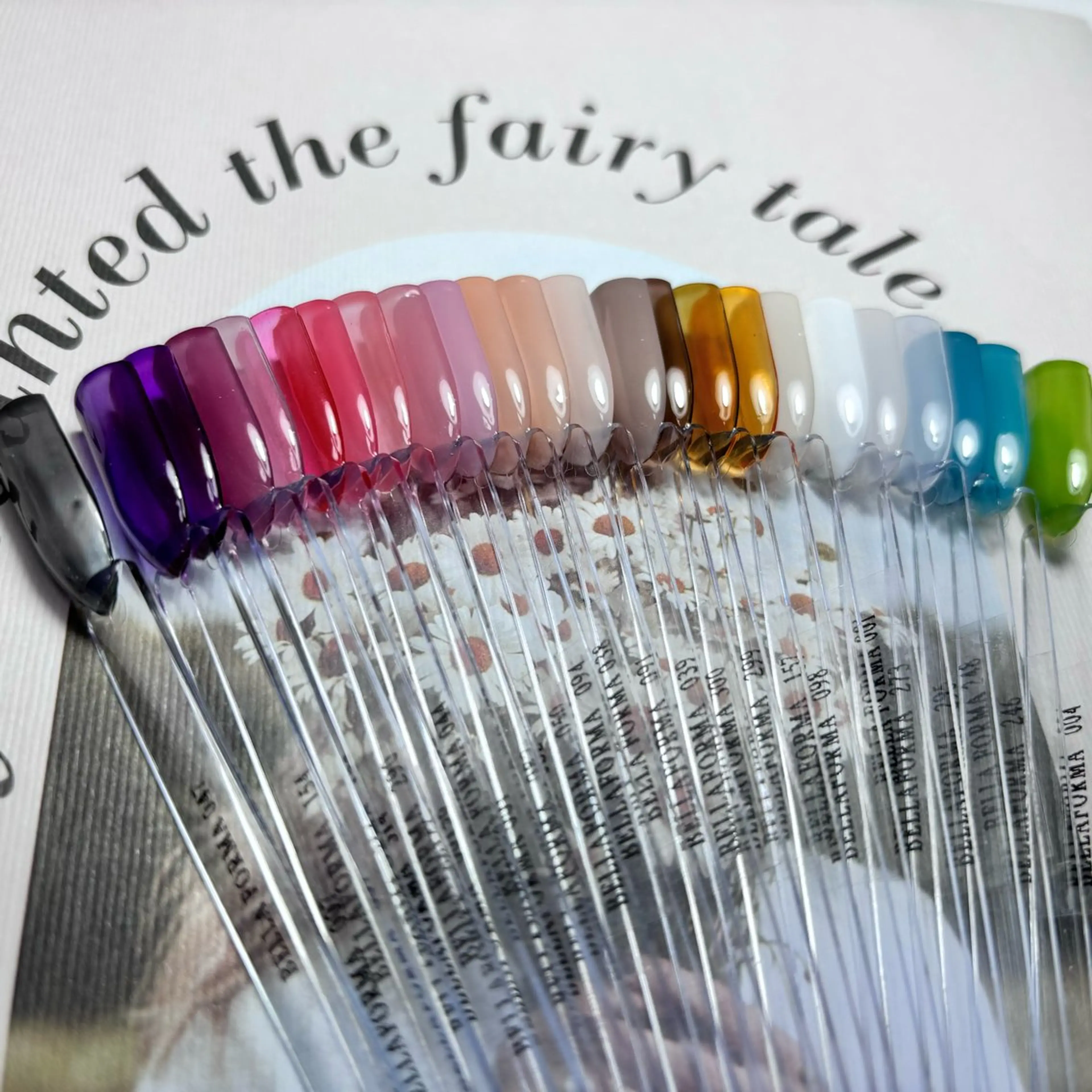 ネイル mison 安形友花のネイルデザイン