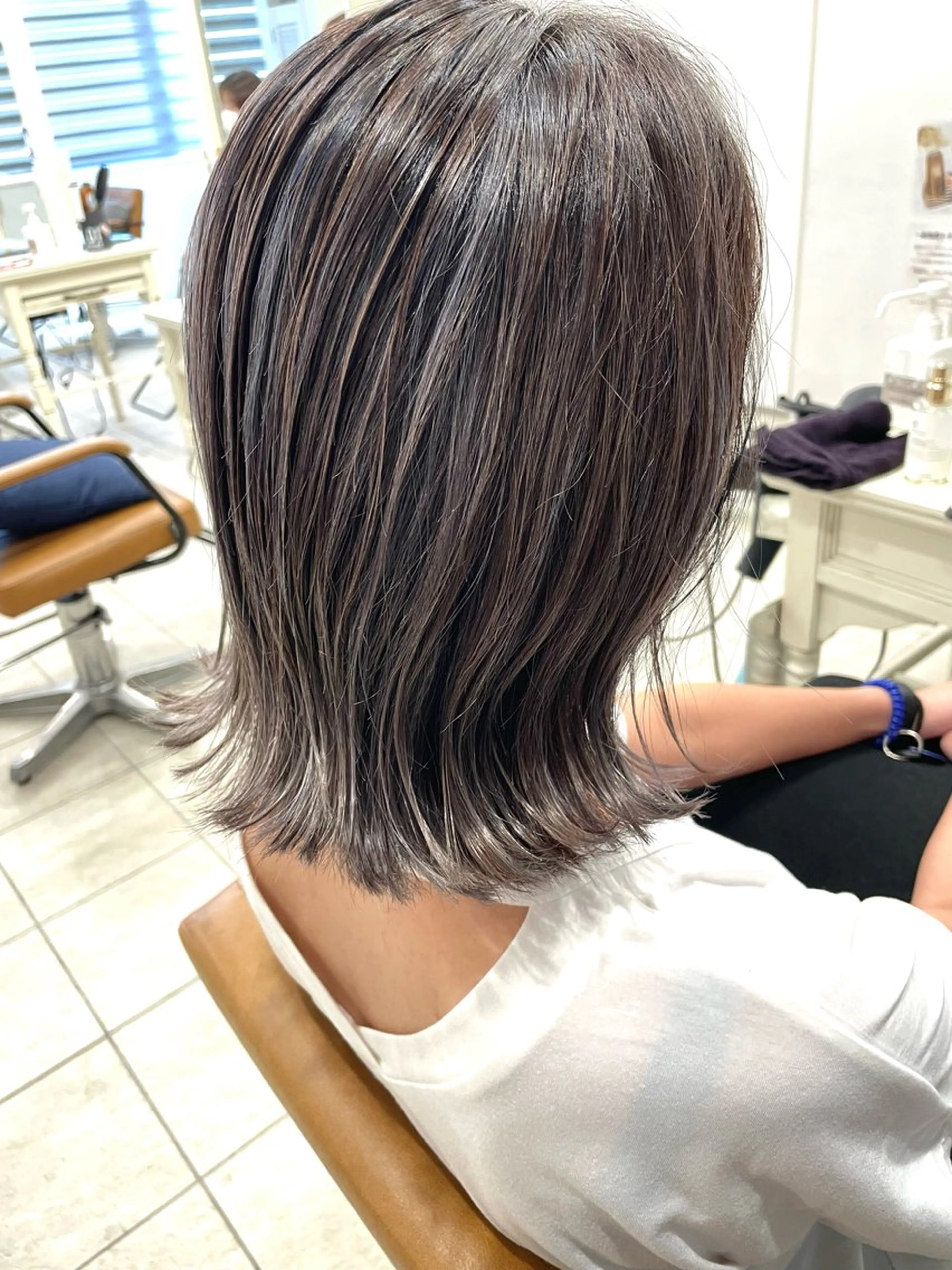 カラー ○HITOMI ○のヘアスタイル