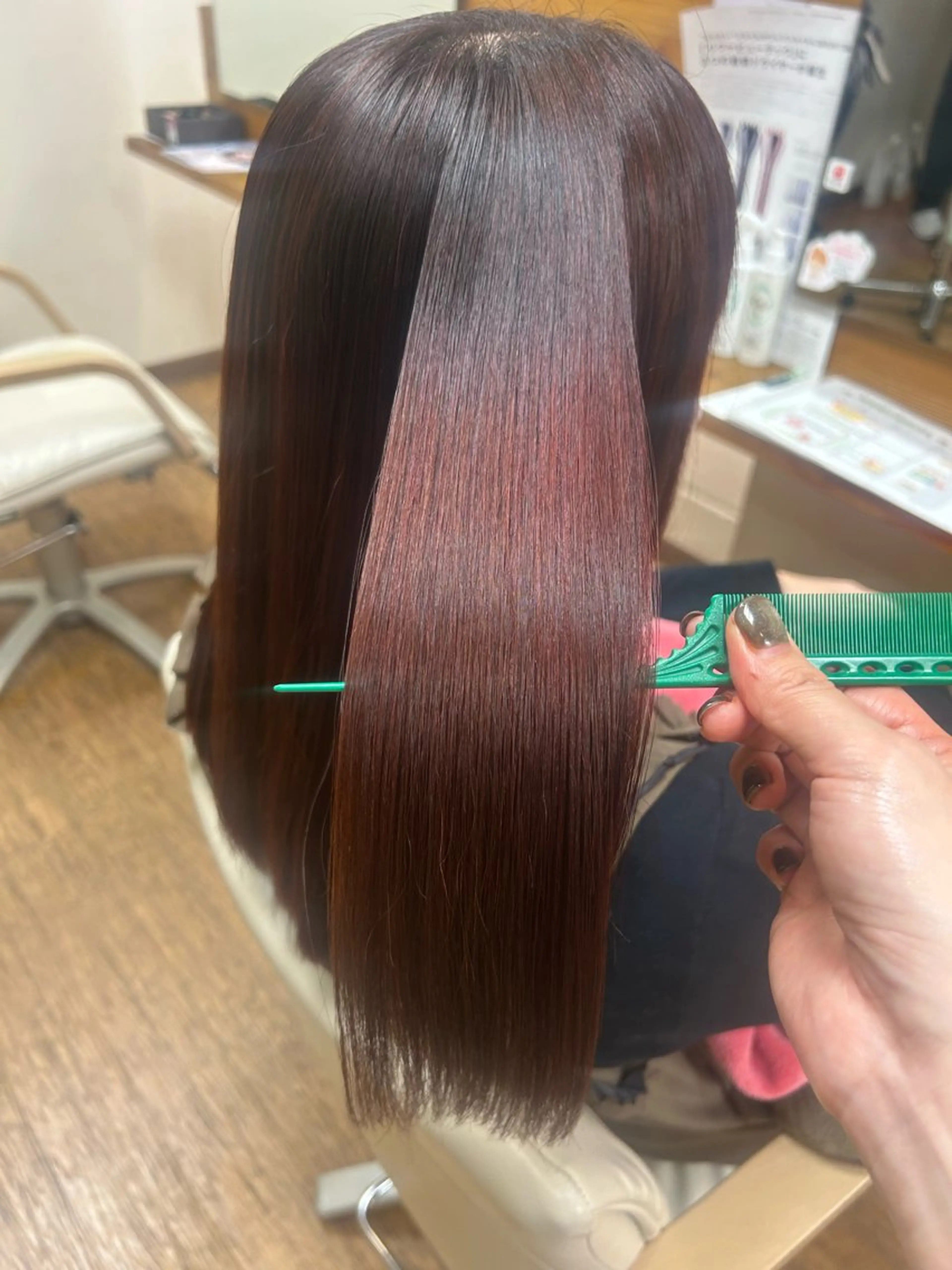 セミロング 神谷 千明のヘアスタイル