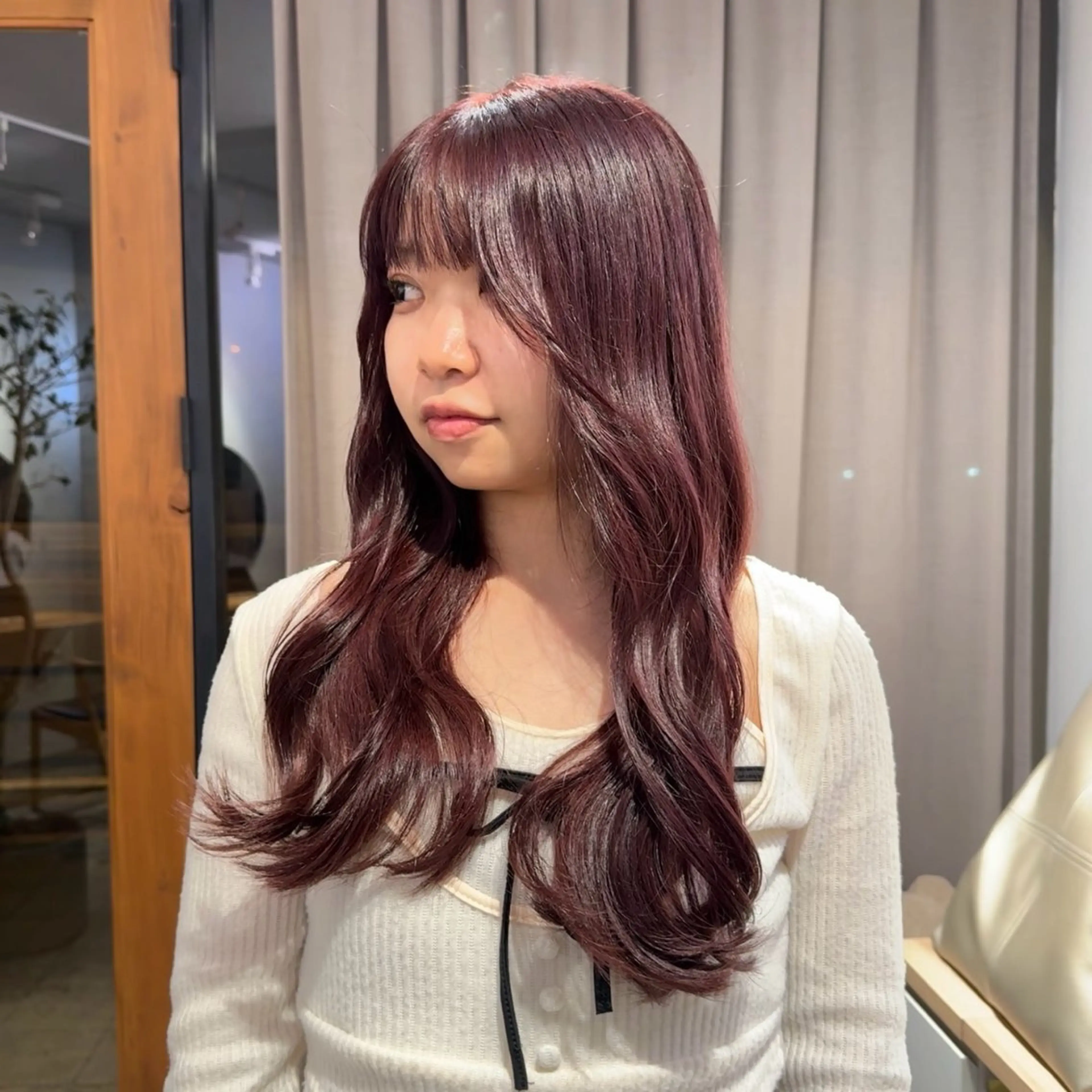 ロング カラー ブリーチ ブリーチなしカラー ヘアカラー 吉田 葉音のヘアスタイル