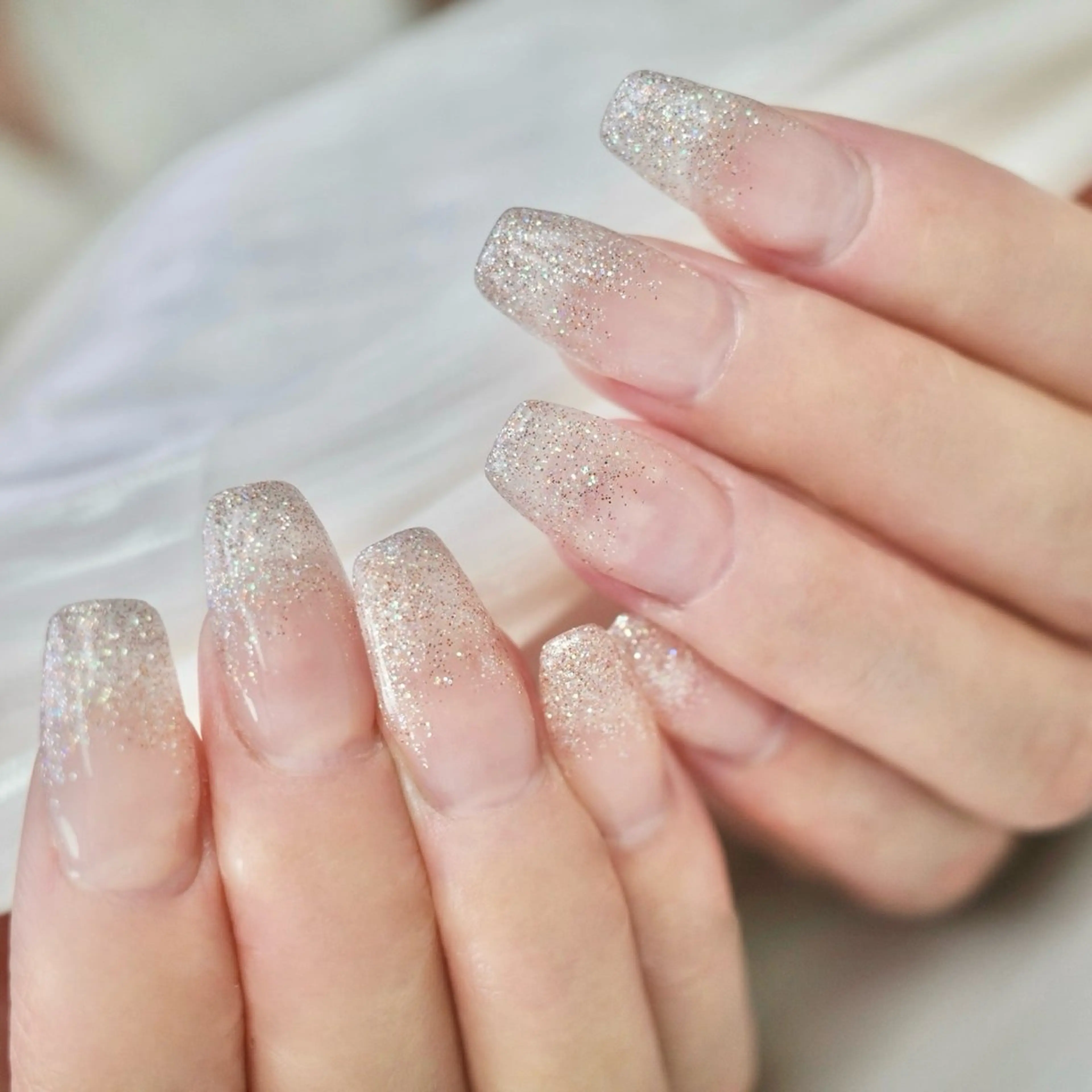 ネイル グラデーション ラメ(グリッター) ラメグラデーション WHITE NAIL 難波店 YUMAのネイルデザイン