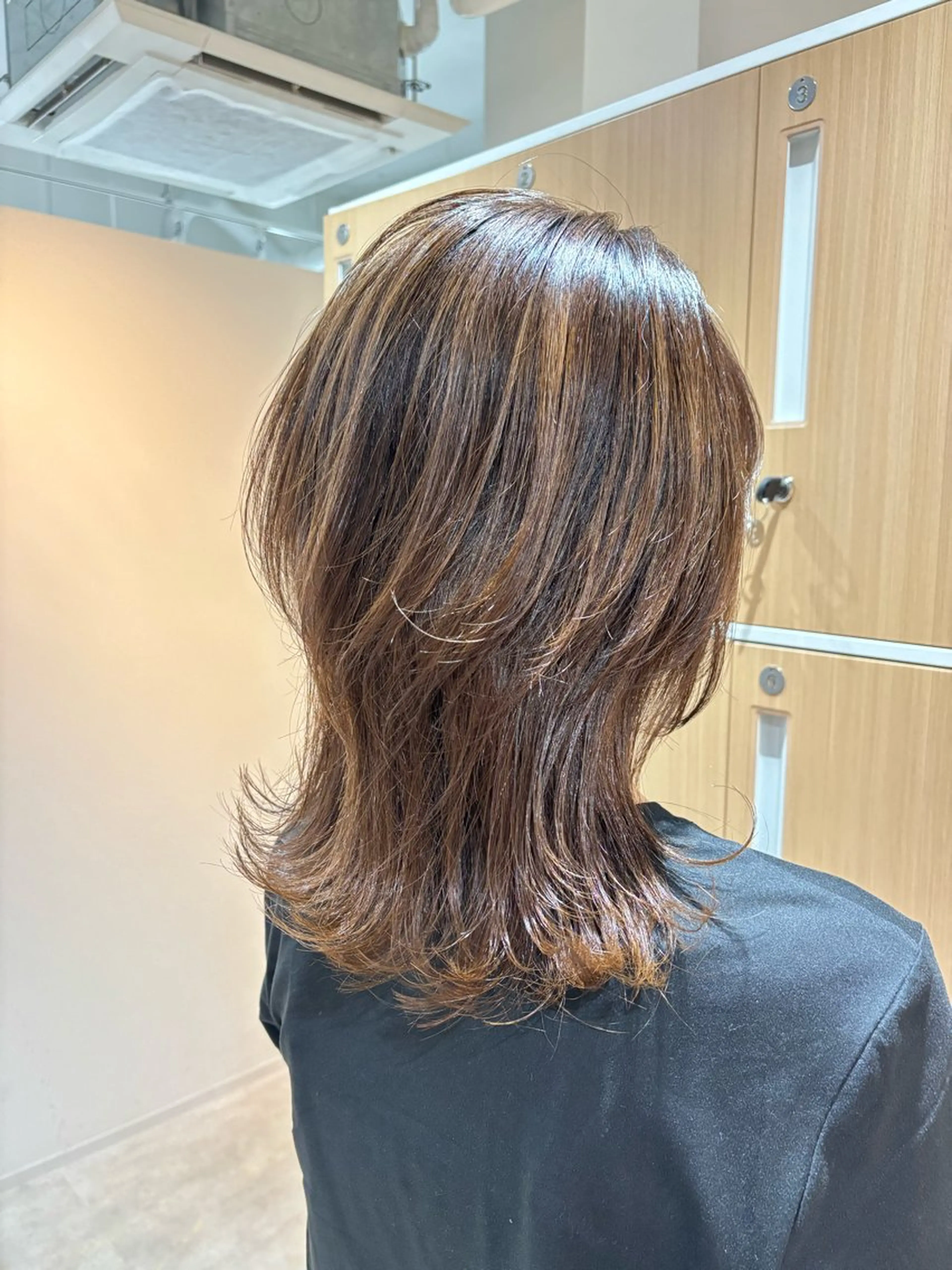 セミロング カラー パーマ ハイレイヤー レイヤーカット ウルフカット ウルフレイヤー 🤍美髪縮毛/髪質 改善/池上夏凜🤍のヘアスタイル