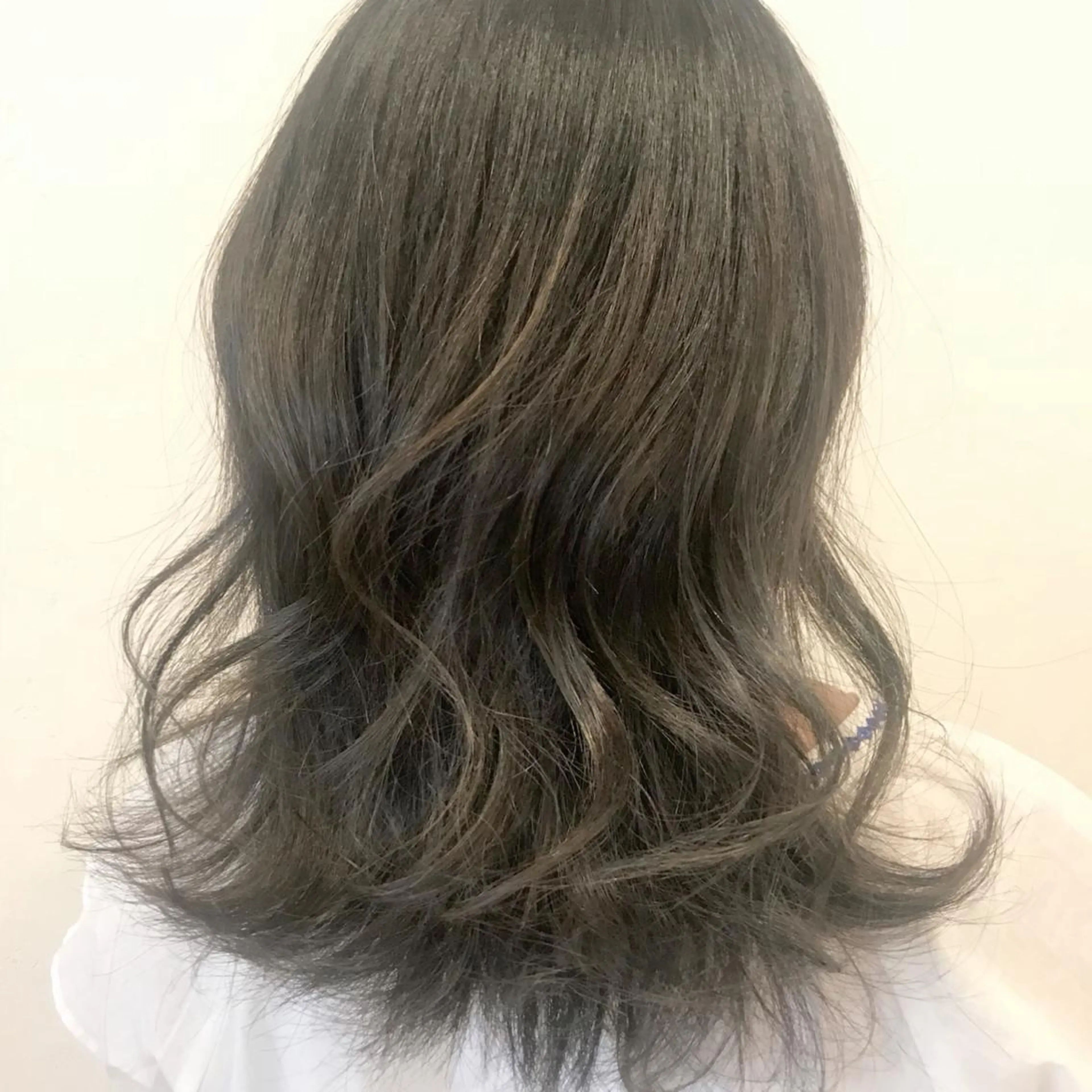 ミディアム カラー メンズ限定クーポン シェアサロン博多のヘアスタイル