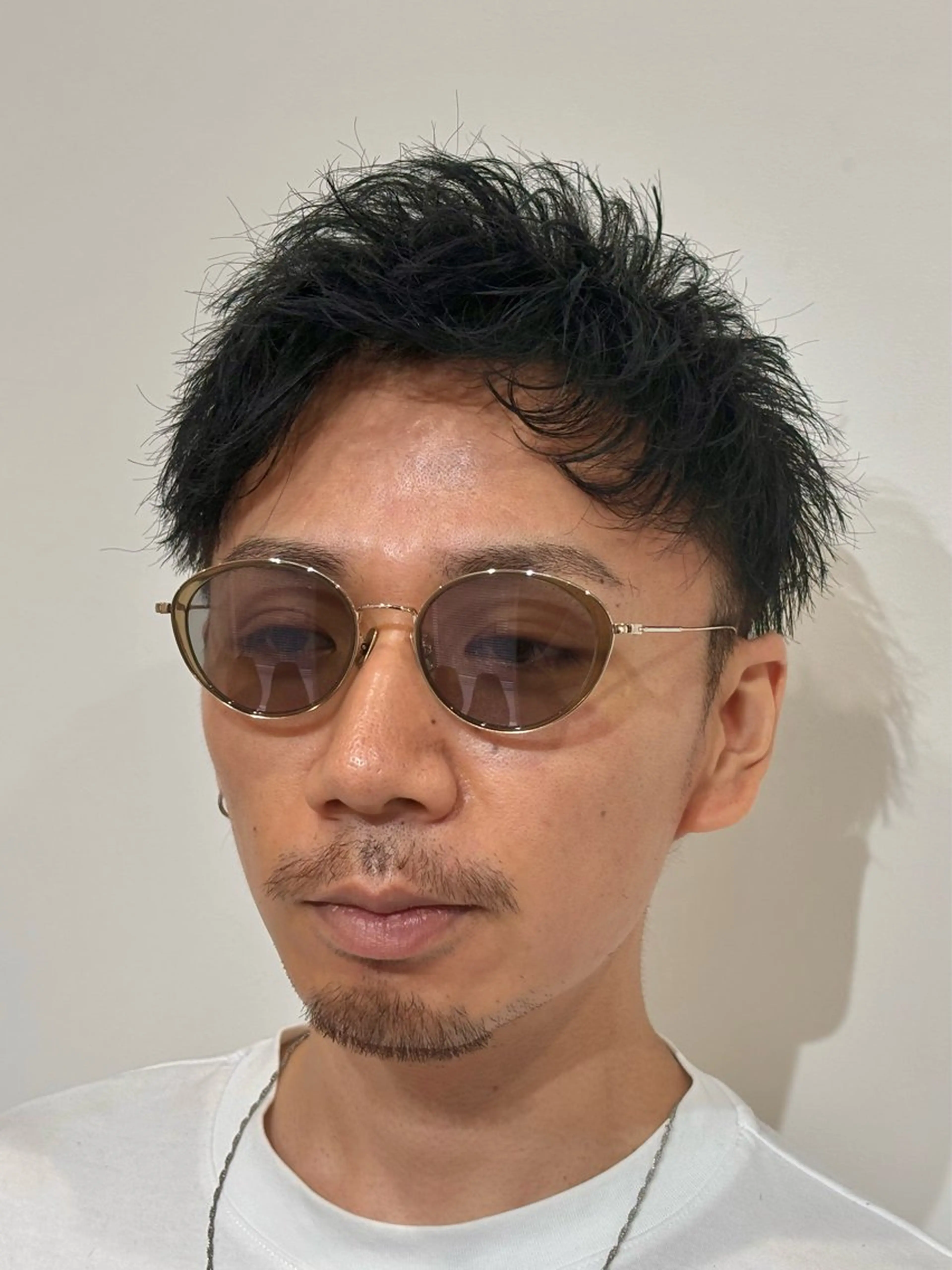 ショート カラー パーマ メンズ アップバング メンズパーマ メンズショート ショートヘア カット パーマ トリートメント 【店長】メンズ職人 短髪　ハイトーン🔥のヘアスタイル