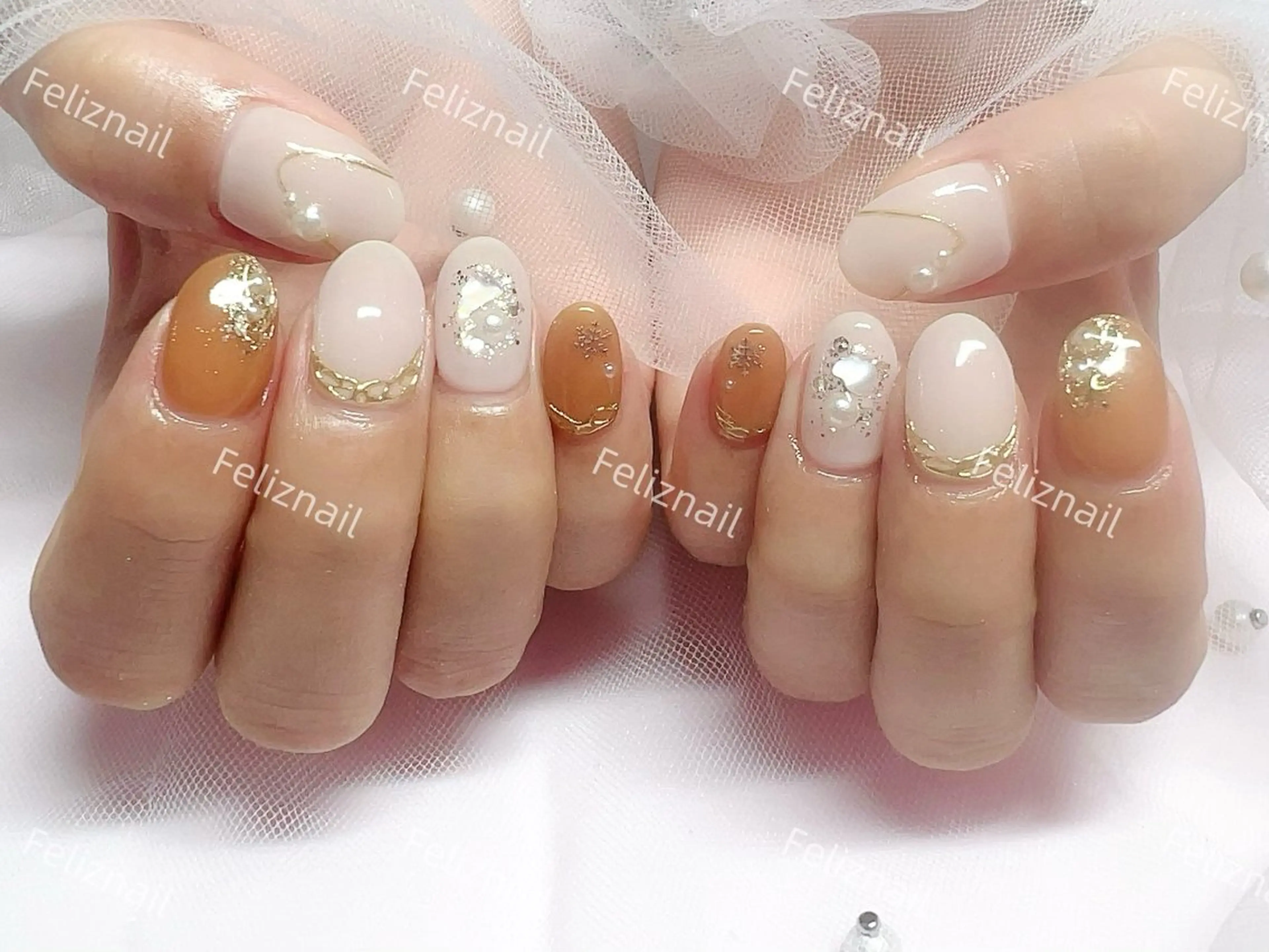 ネイル ジェルネイル ゴージャス グラデーション 韓国ネイル ニュアンスネイル ハンドネイル ユキカ (ネイリスト)のネイルデザイン