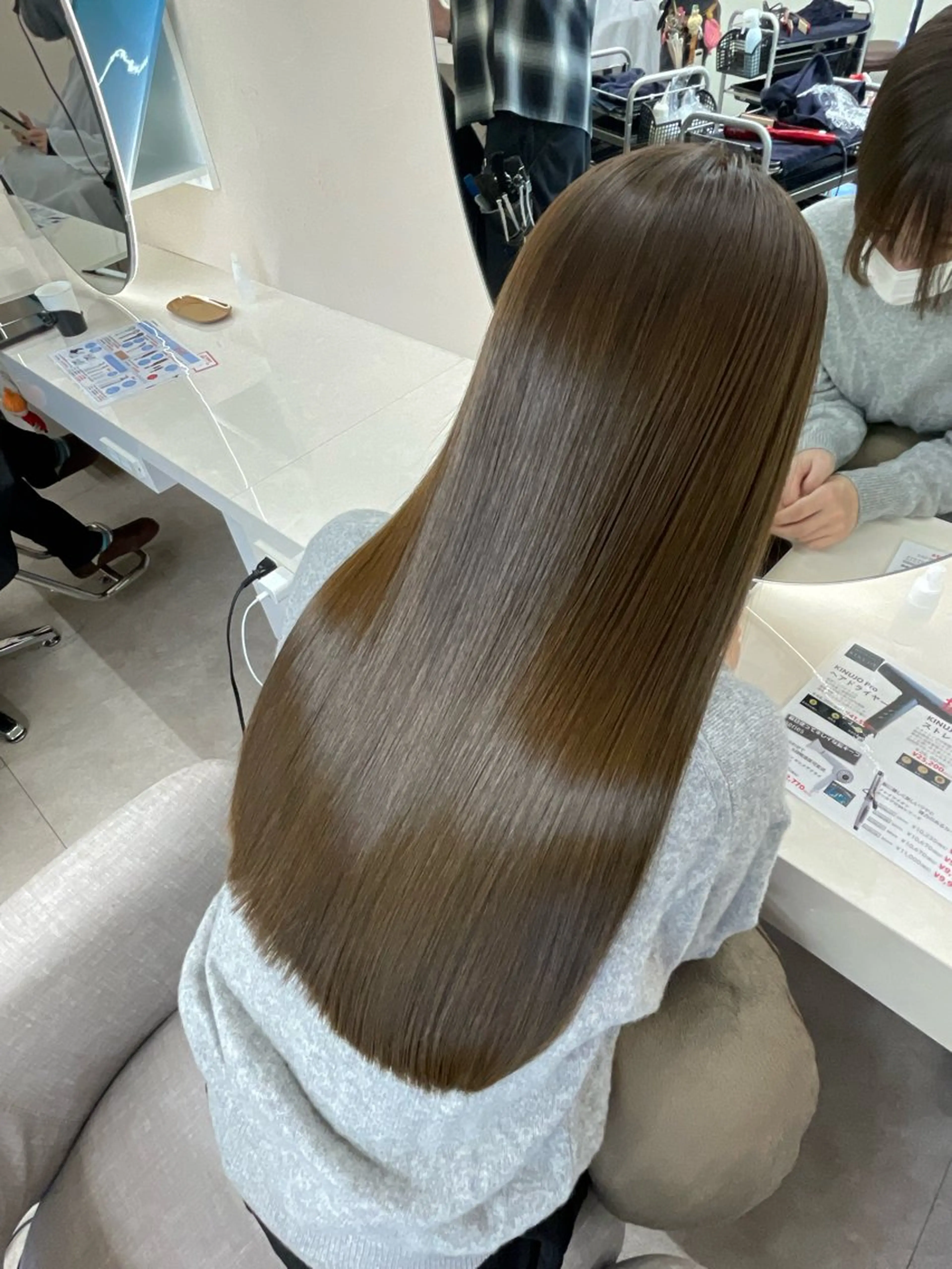 ロング 佐藤 菜穂のヘアスタイル