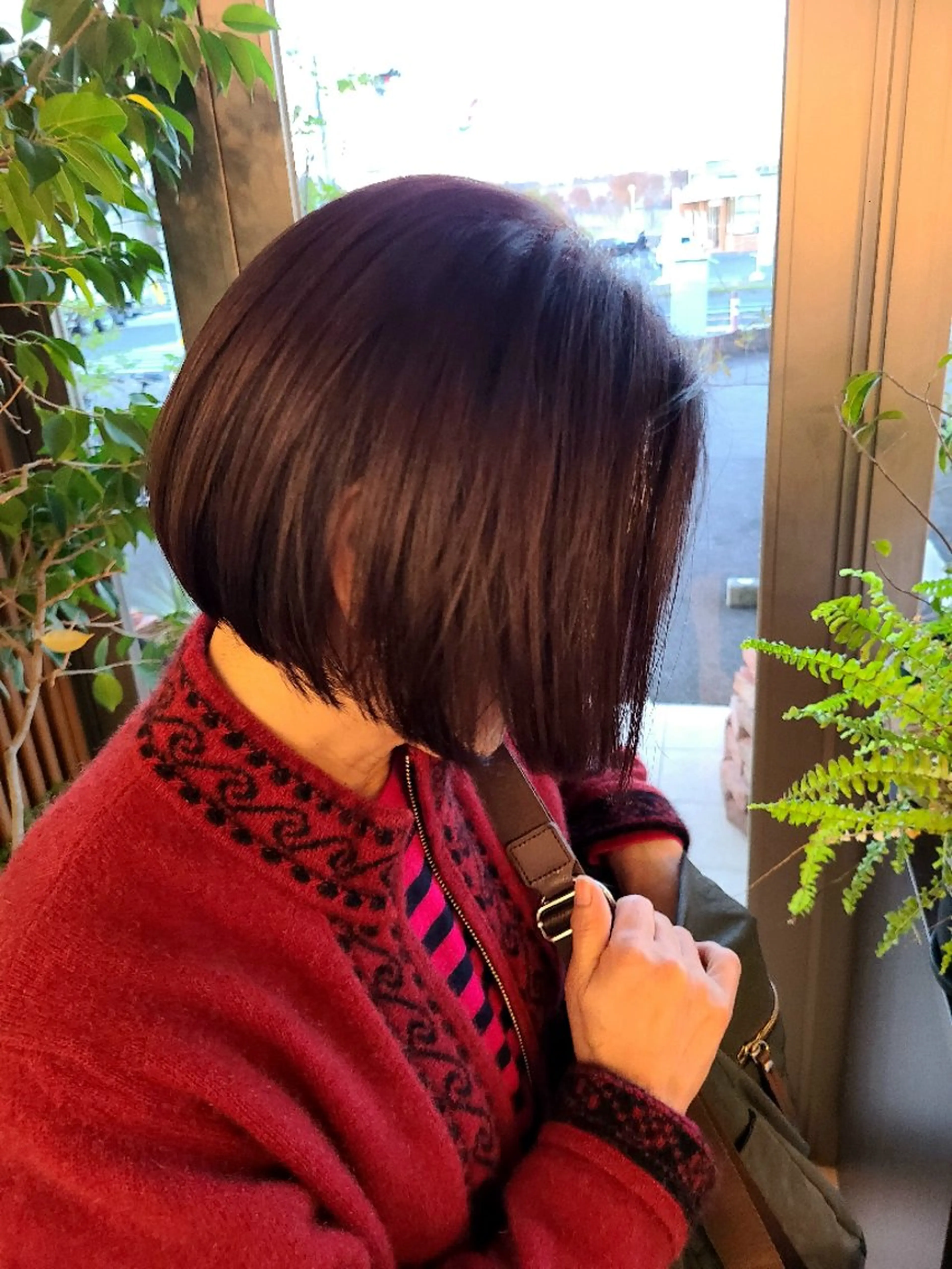 ミディアム シ マのヘアスタイル