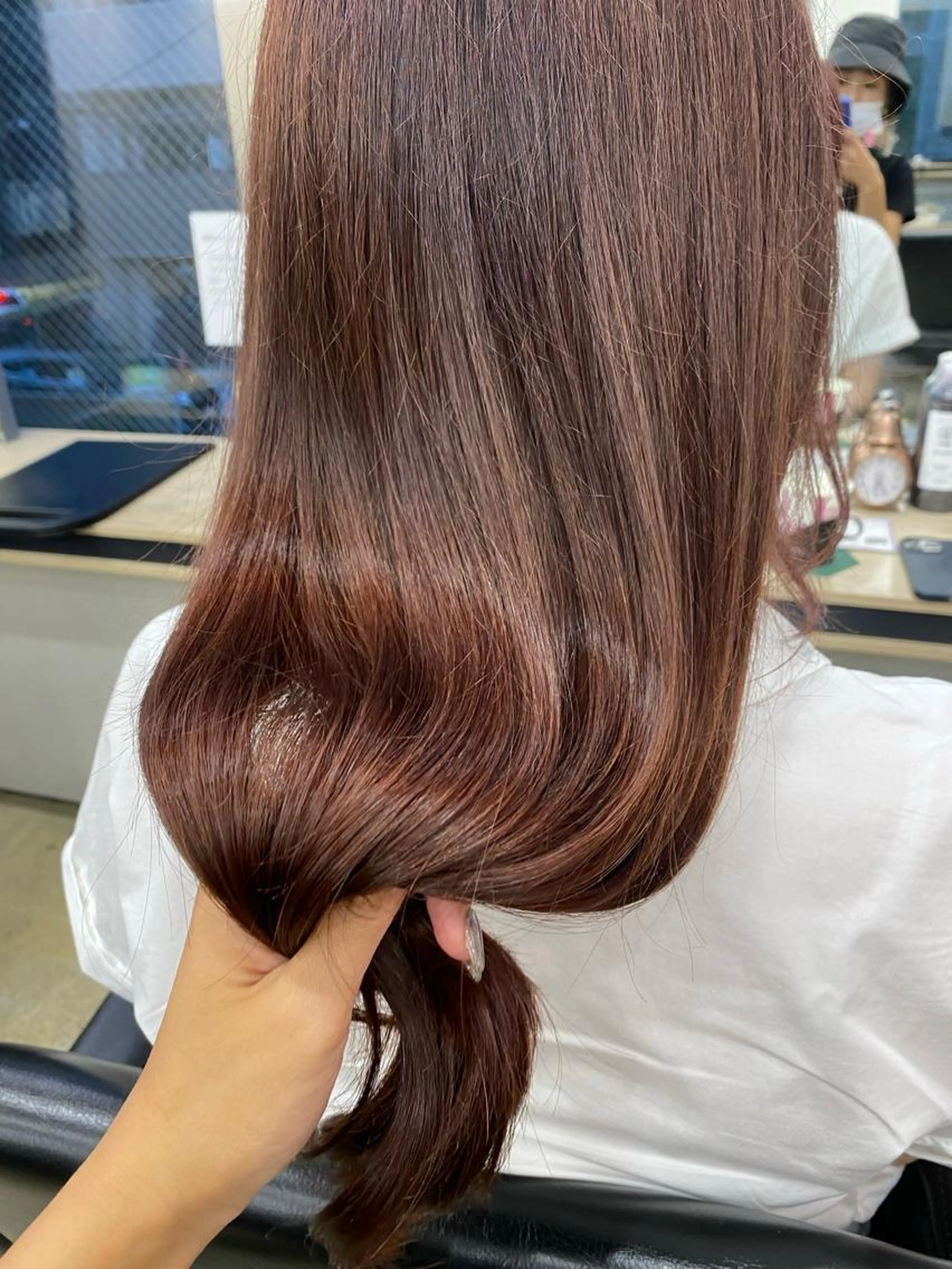 💚毛先整えるだけカット＋透明感ベールカラー＋前処理ケアTR💚の写真