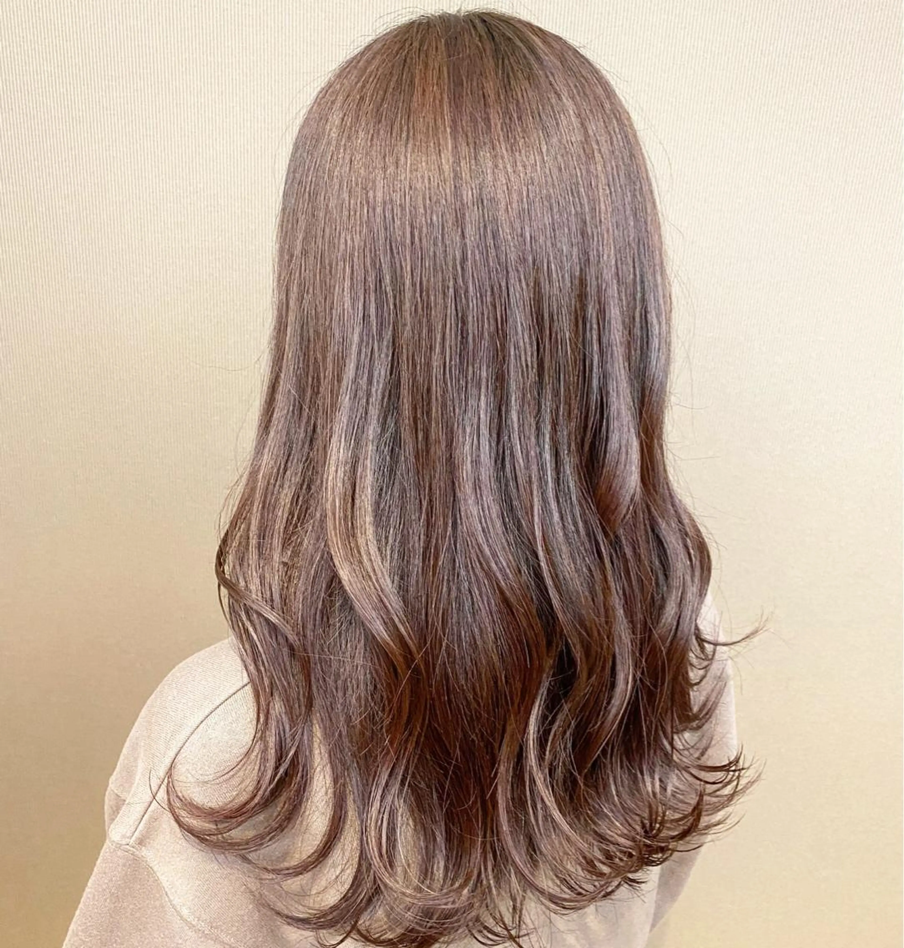 セミロング 透明感カラー /Kanon️🫧のヘアスタイル