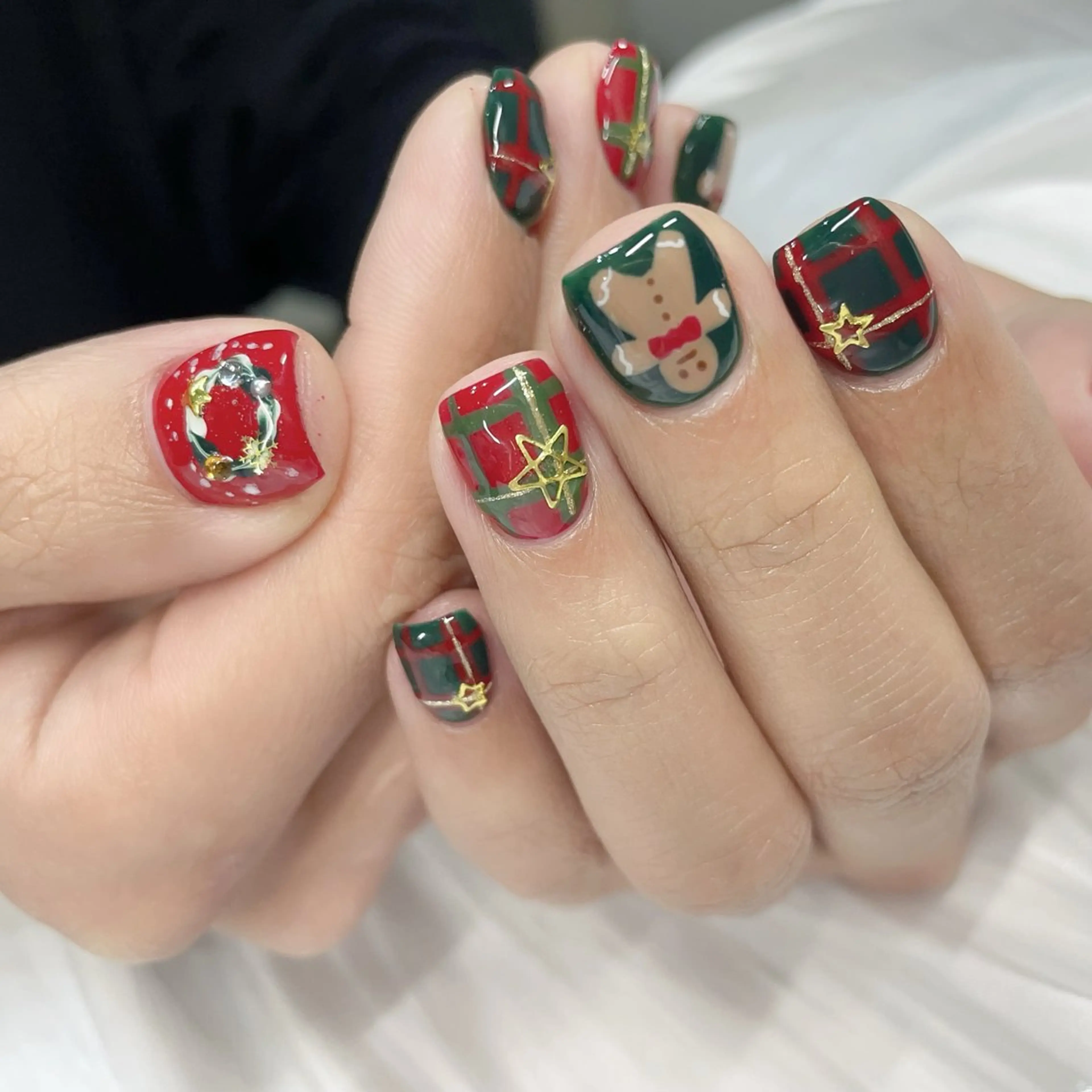 ネイル 冬ネイル クリスマス 林 ✨syousyouのネイルデザイン