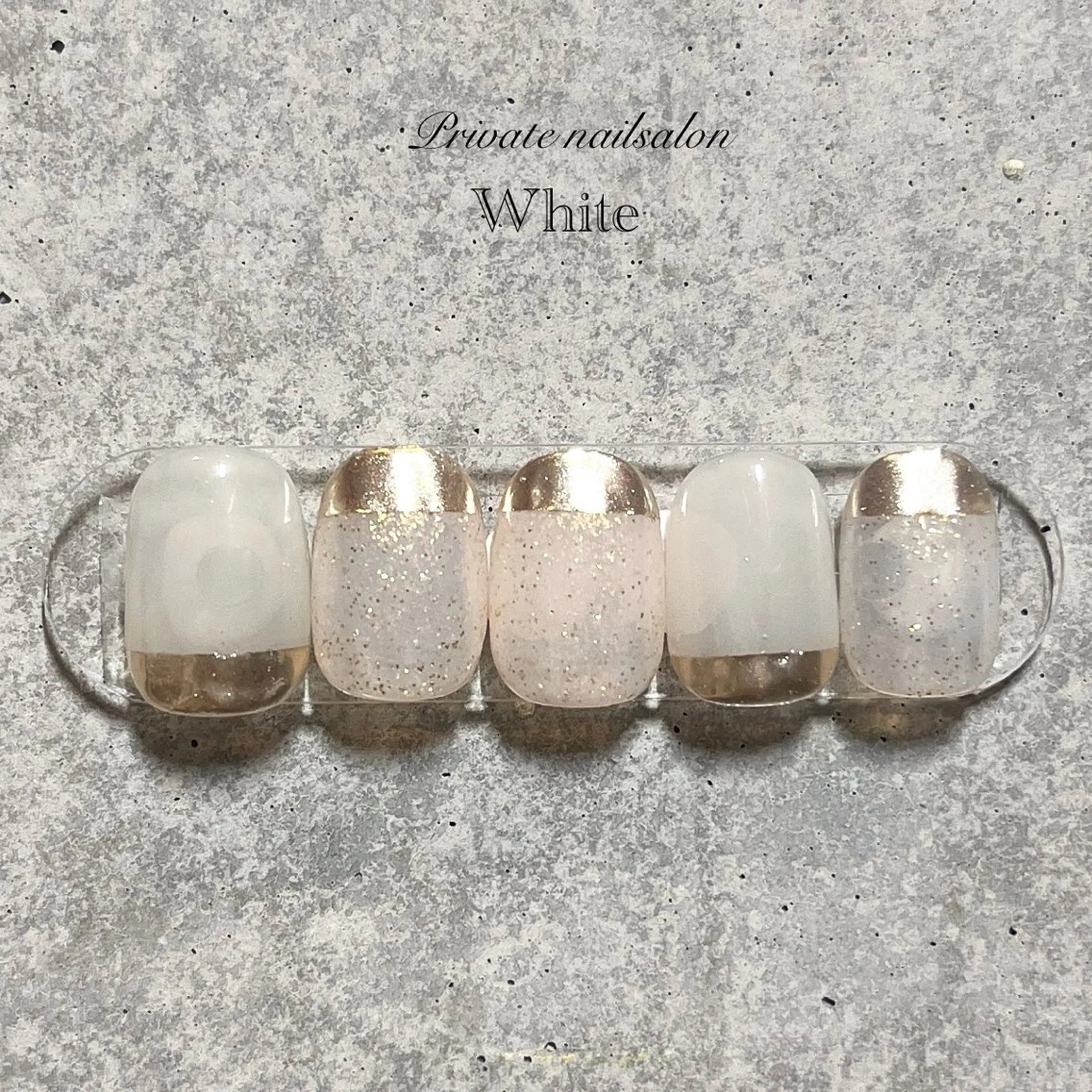 ネイル キラキラネイル ミラーネイル ニュアンスネイル 夏ネイル ホワイト ハンドネイル SAKASHITA KEIのネイルデザイン