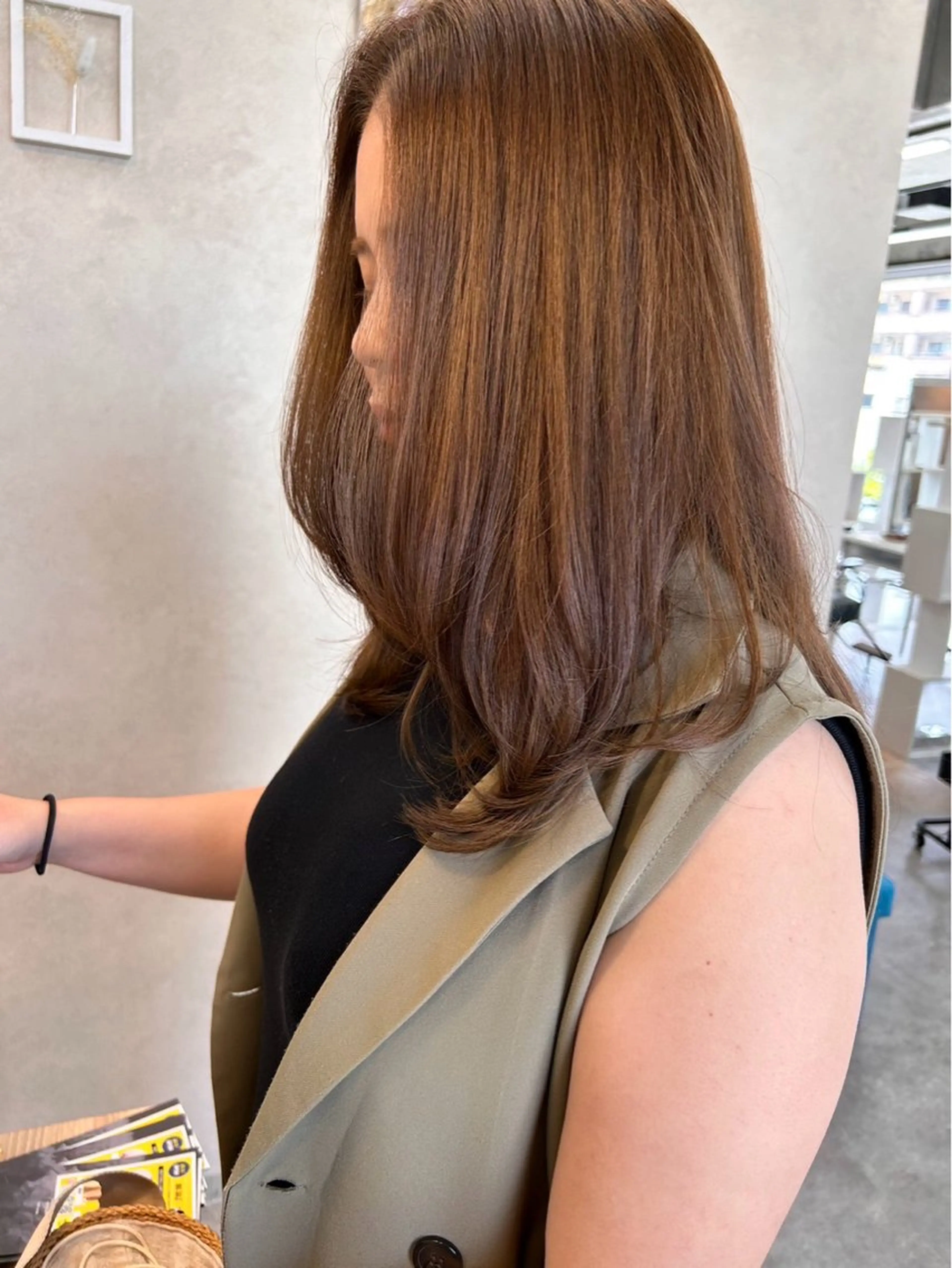 カラー TERUYA shionのヘアスタイル