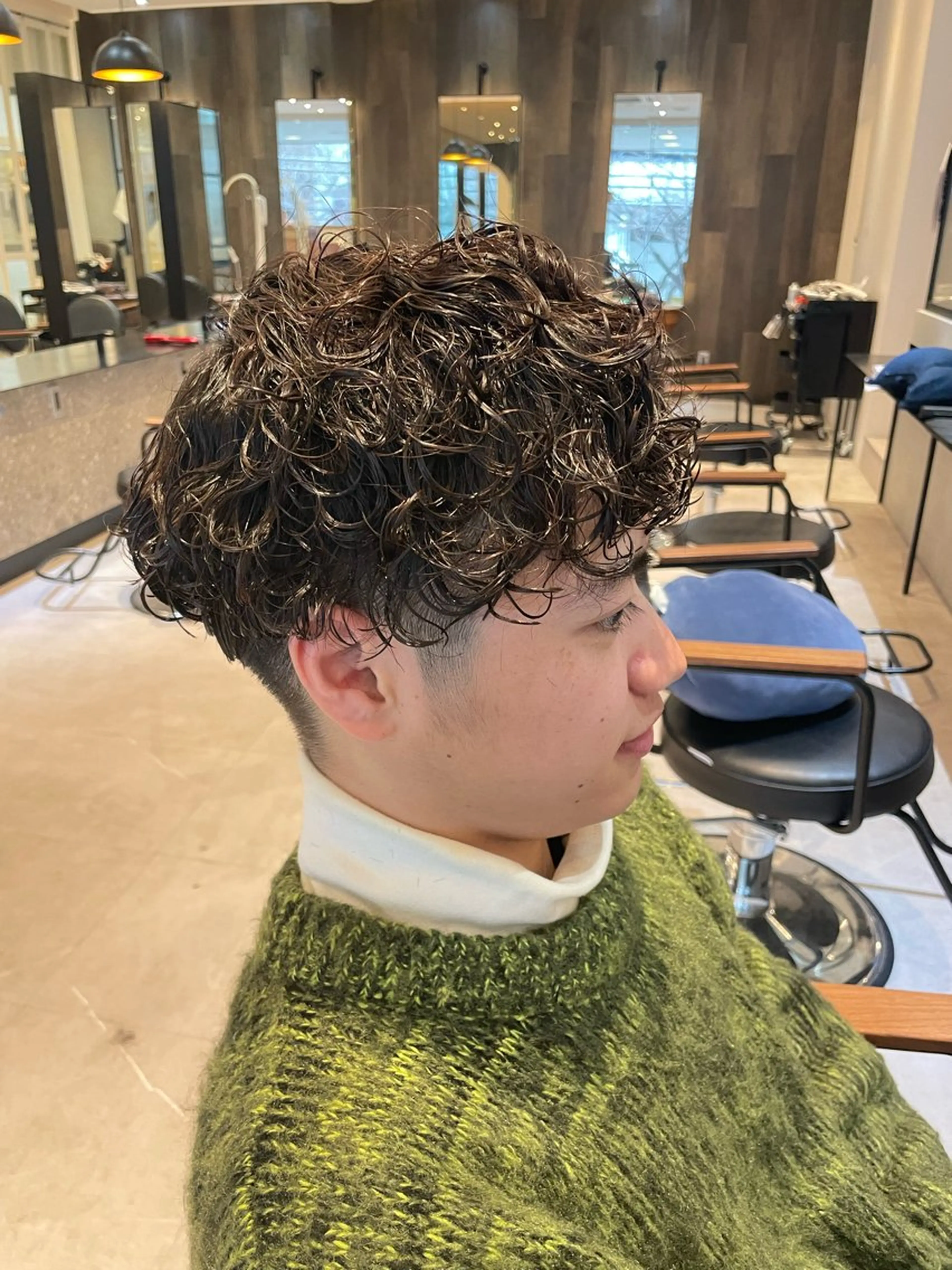 パーマ メンズ メンズパーマ プードルパーマ プードルパーマ オリーブカラー🫒/ ハッシュカット/みゆのヘアスタイル