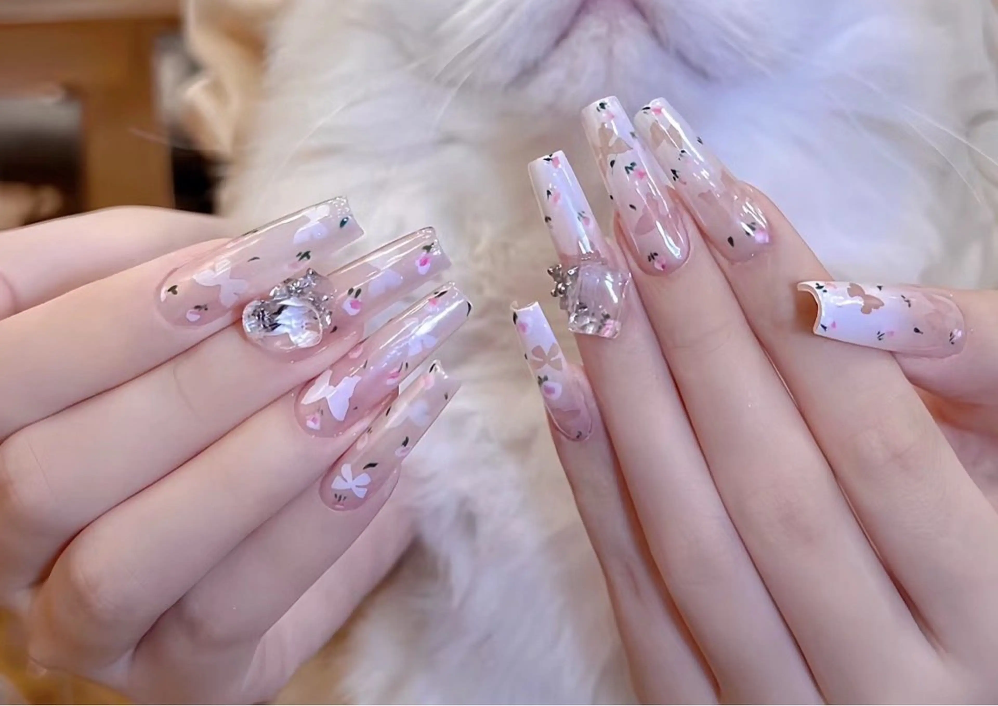 ネイル フラワーネイル ハンドネイル BETTER ME ネイルサロン池田公園のネイルデザイン