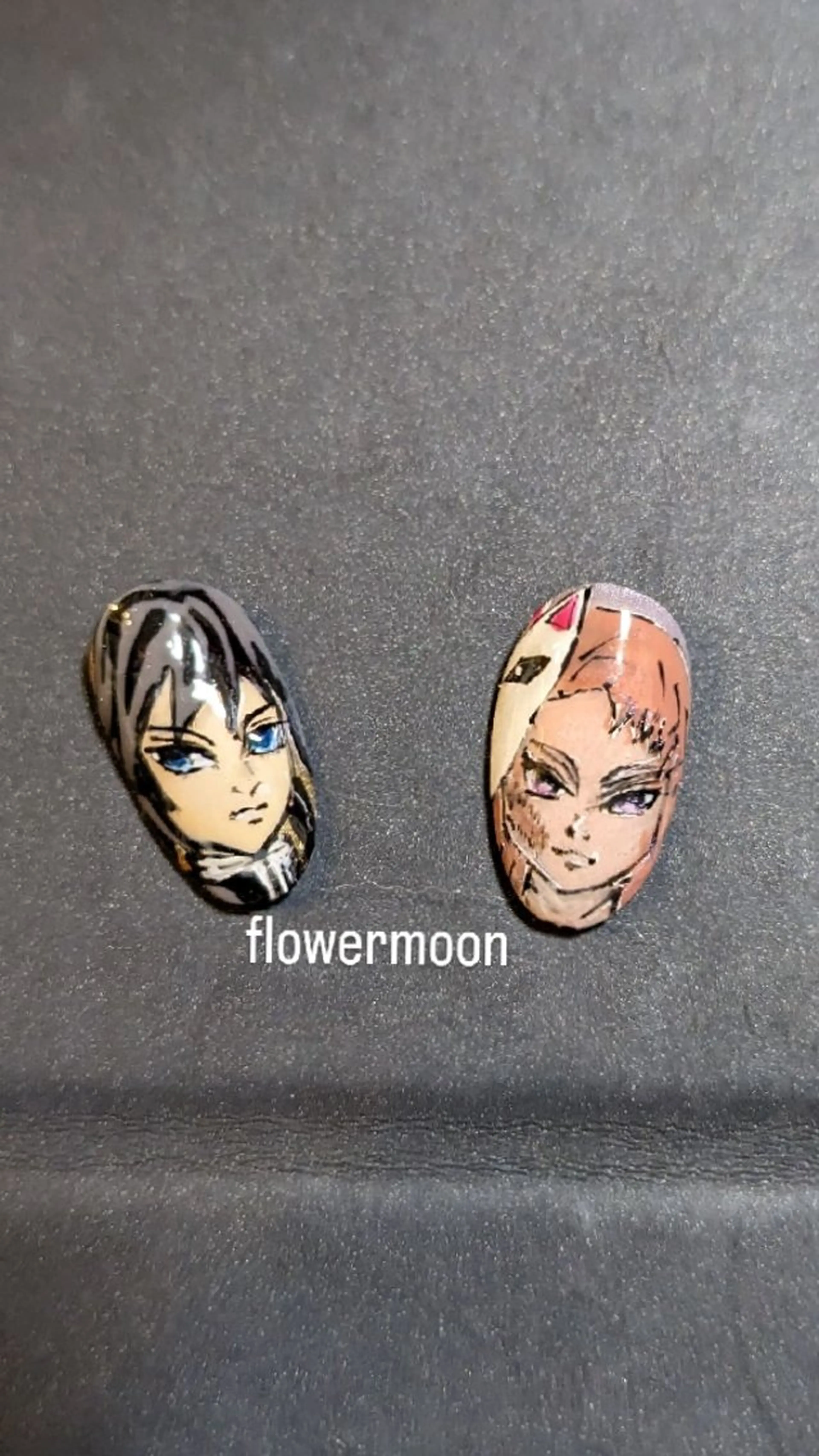 ネイル フラワー ムーンのネイルデザイン