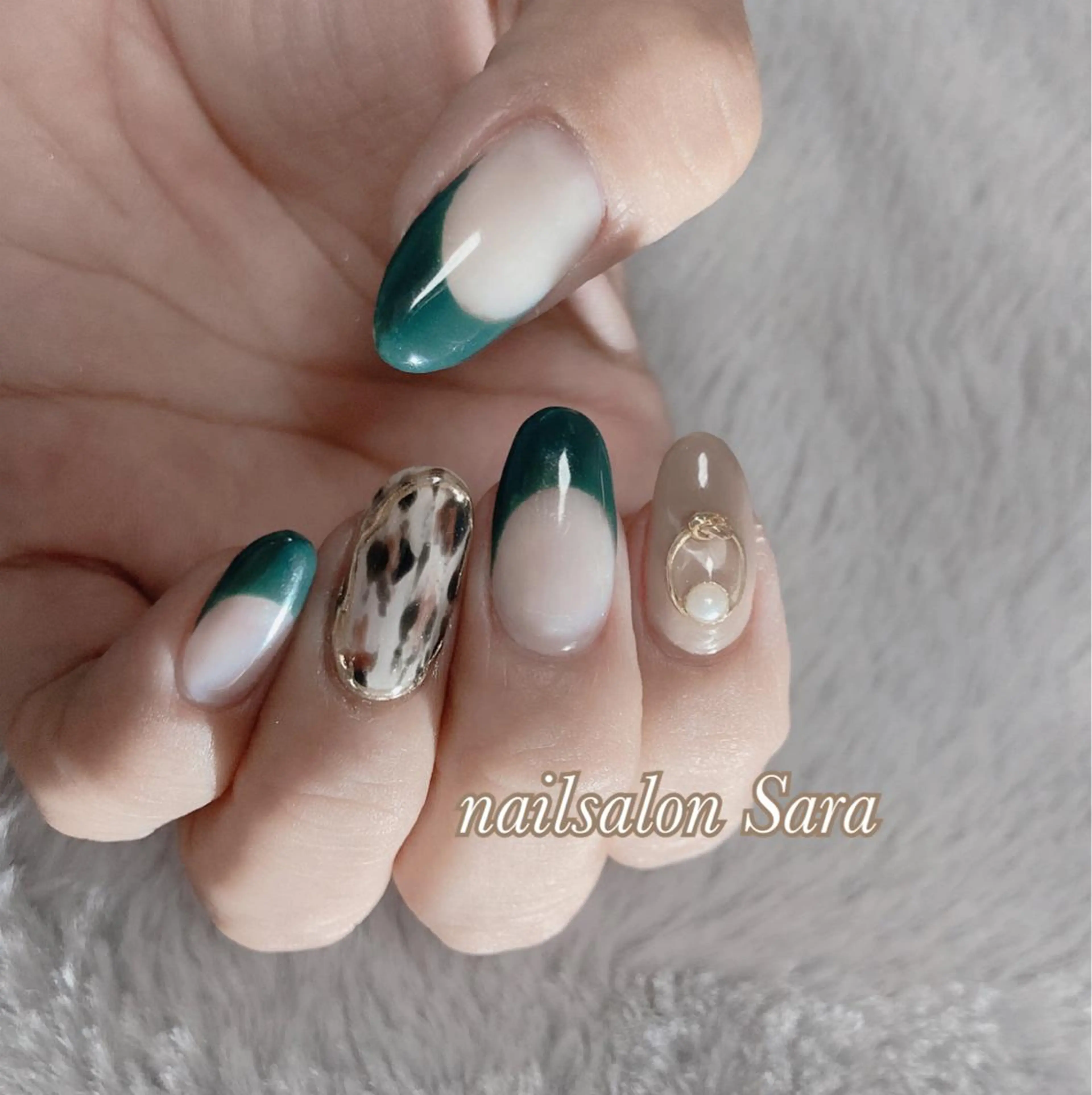 ネイル アニマル柄 グリーン nailsalon Saraのネイルデザイン