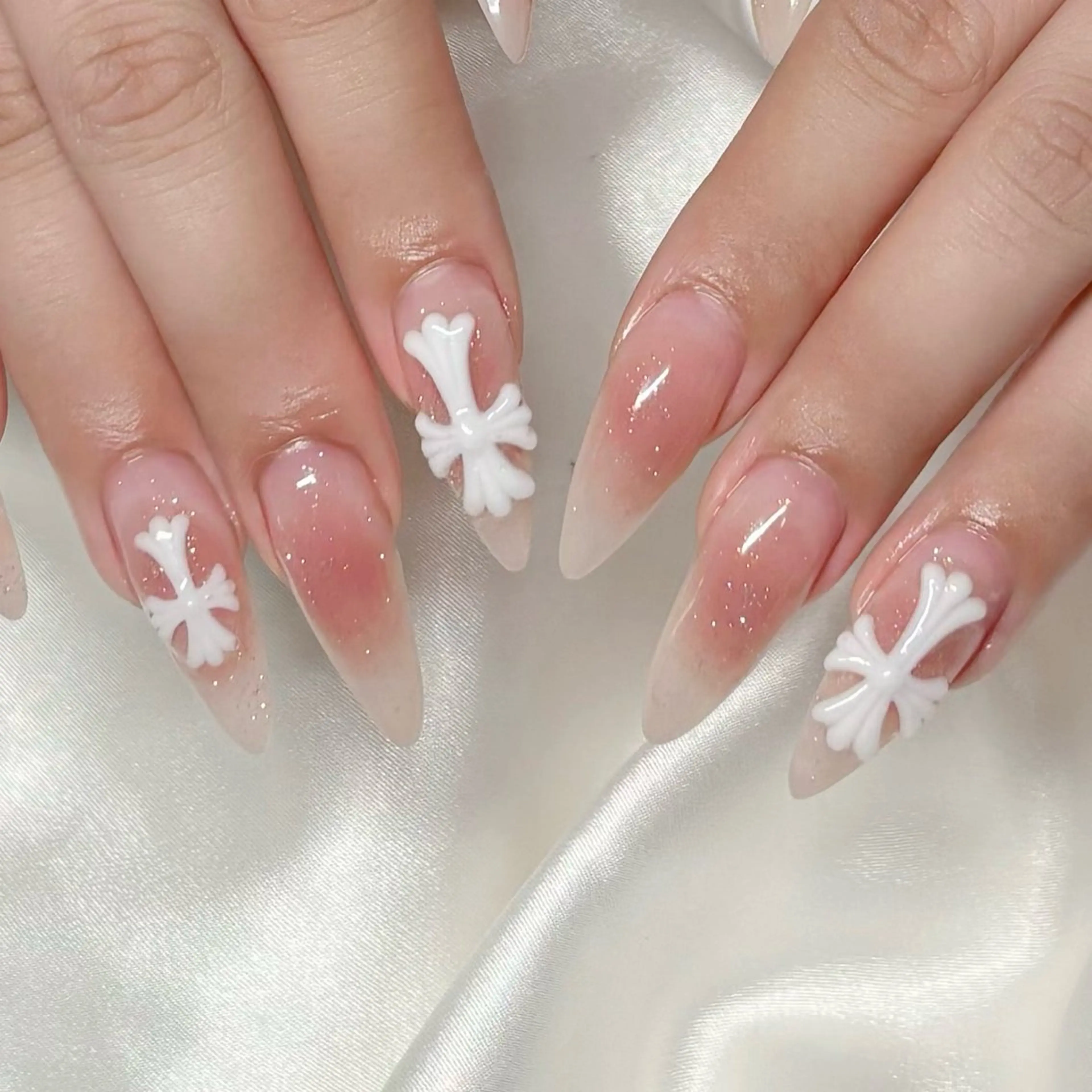 ネイル チークネイル 韓国ネイル ハンドネイル L'oeillet所属・L'oeillet HIBIKIのネイルデザイン