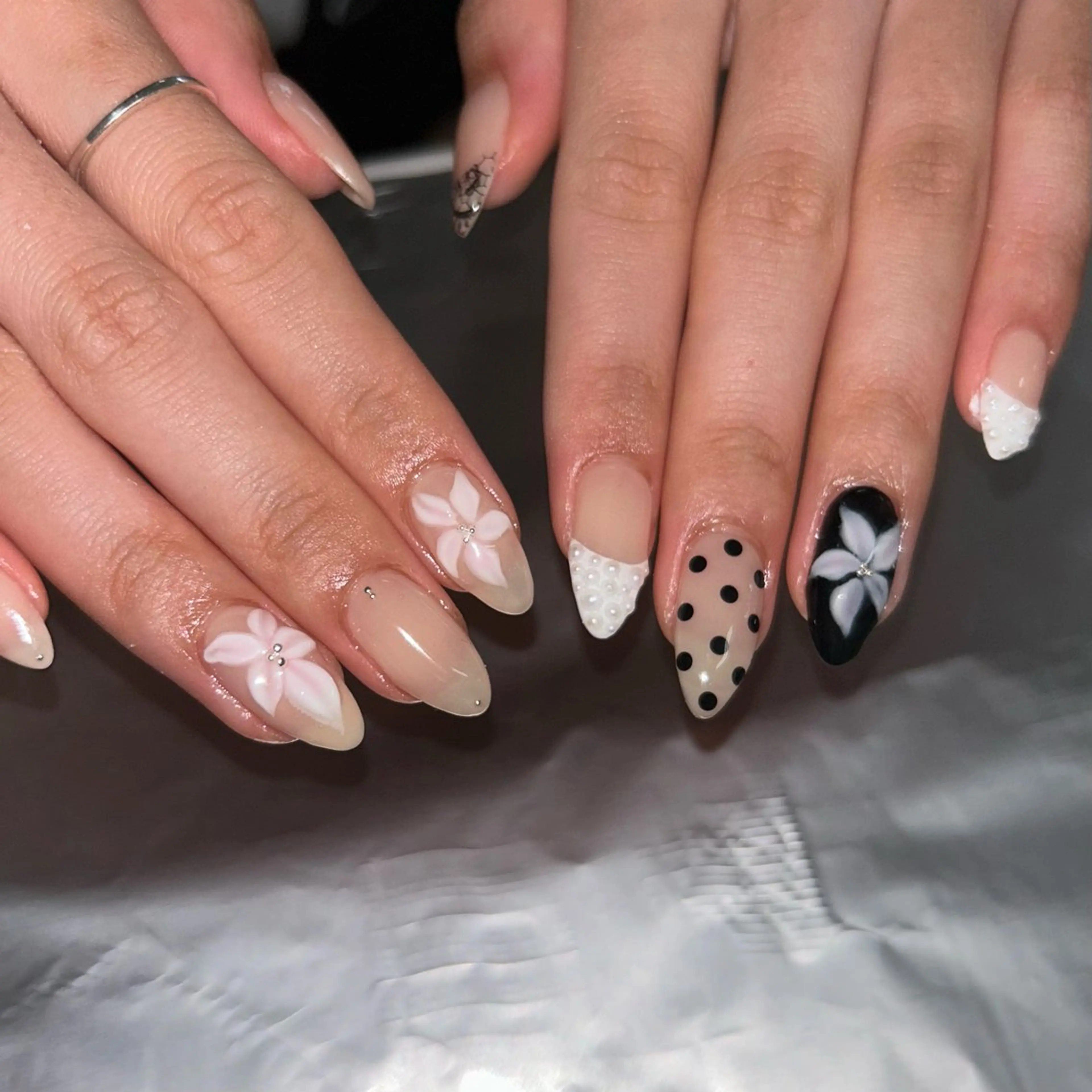 ネイル ハルナ/当日予約 🆗🪩のネイルデザイン