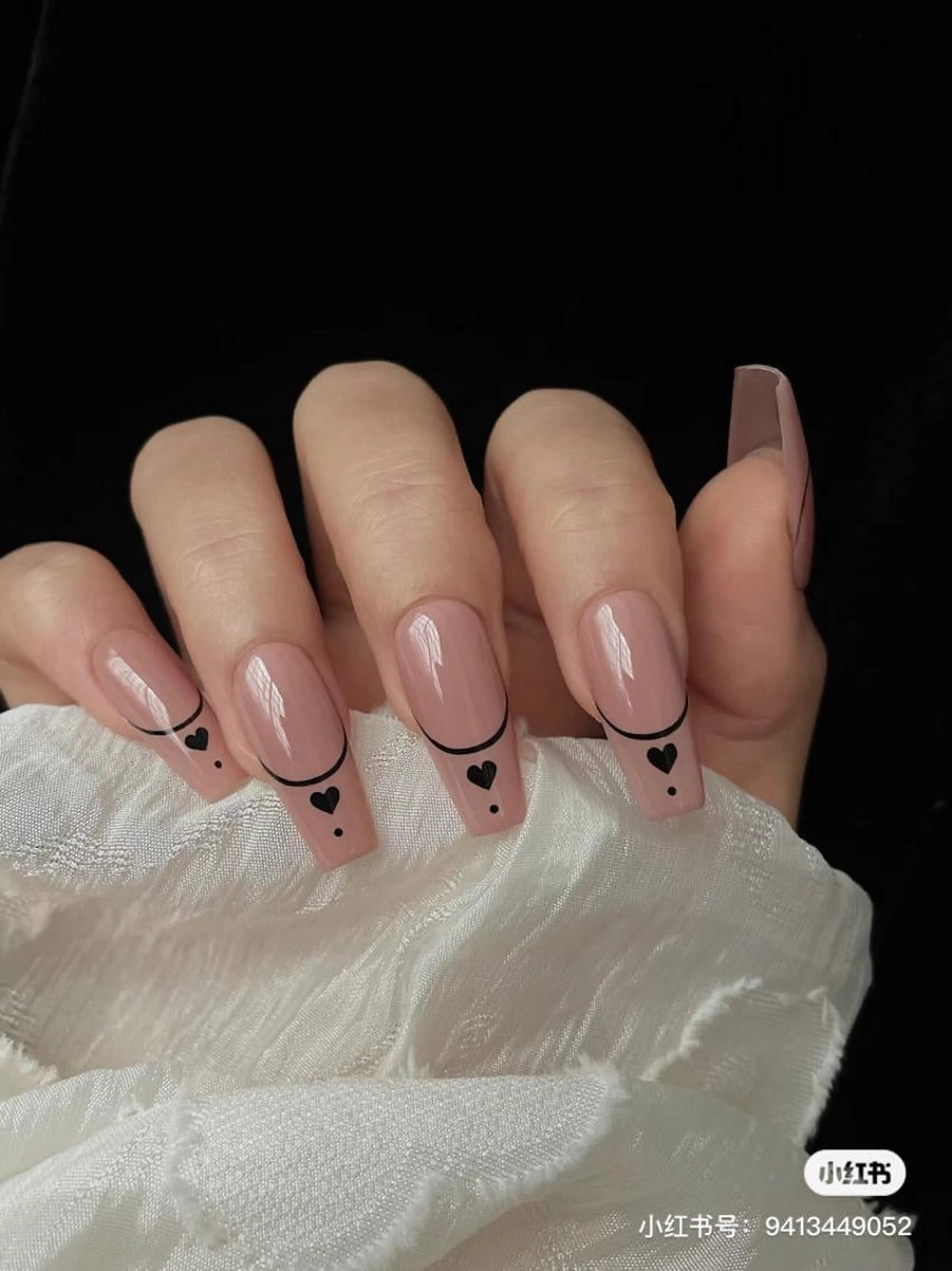 ネイル チークネイル 長さ出し フレンチネイル キラキラネイル ラメ(グリッター) ハンドネイル viet phe所属・Vp ネイルのネイルデザイン