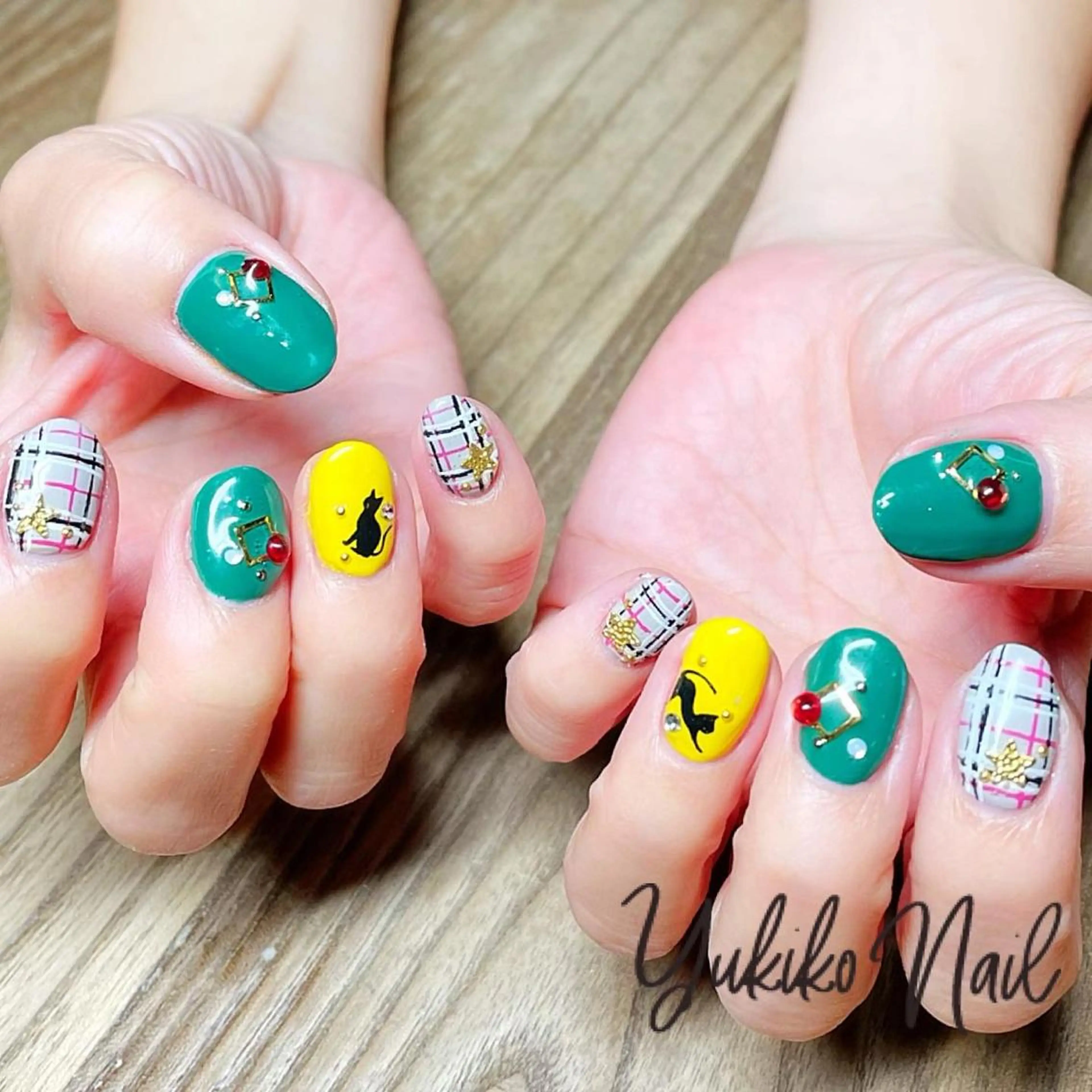 ネイル 持ち込み ハンドネイル ユキコ ネイルのネイルデザイン
