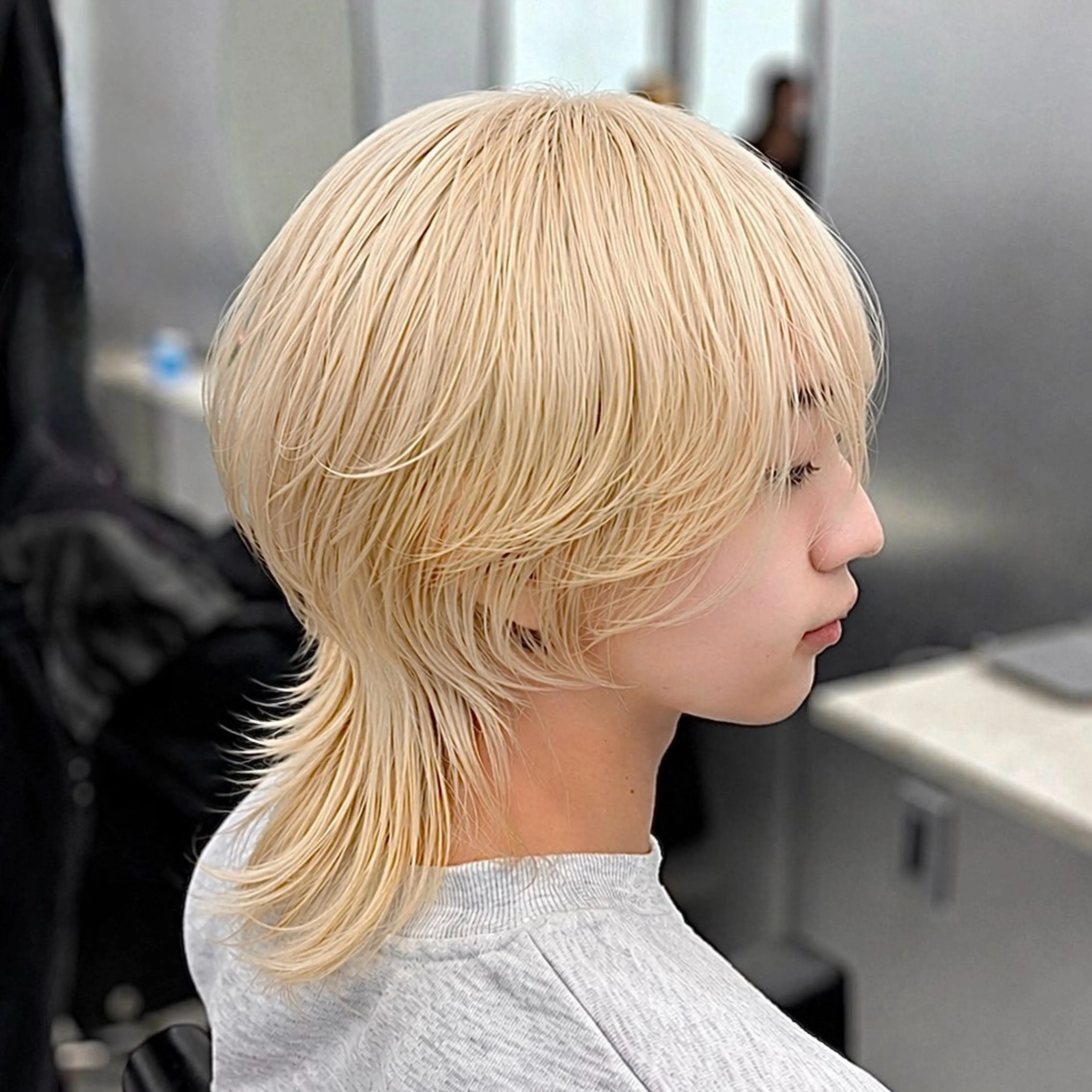ミディアム カラー メンズ ヘアカラー トリートメント ʜᴀʀᴜᴋᴀ♱メンズ ウルフ/ブリーチのヘアスタイル