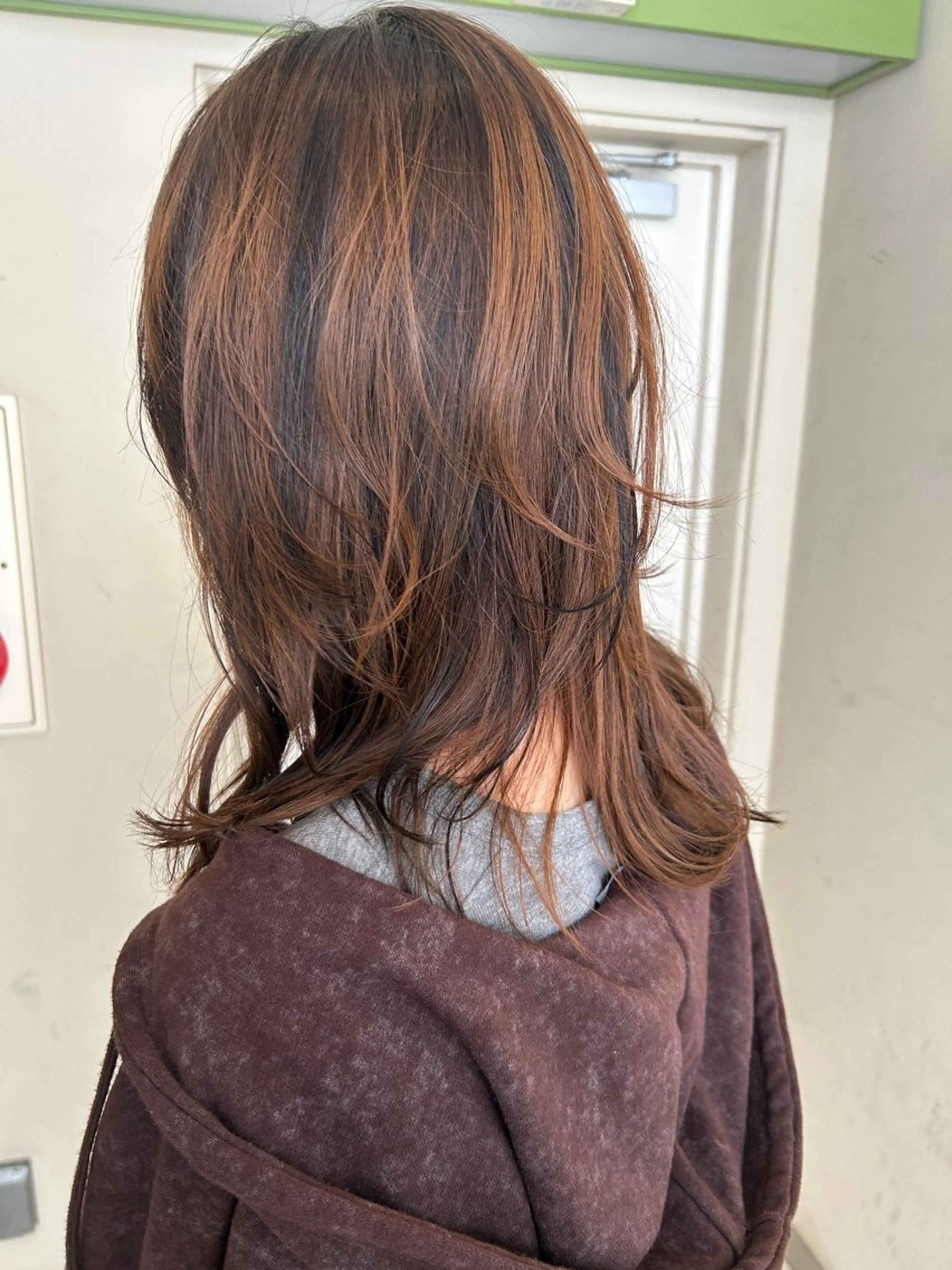 ミディアム カラー ブリーチ デザインカラー ブリーチなしカラー baLon.fem/ 澤田 奈々子のヘアスタイル