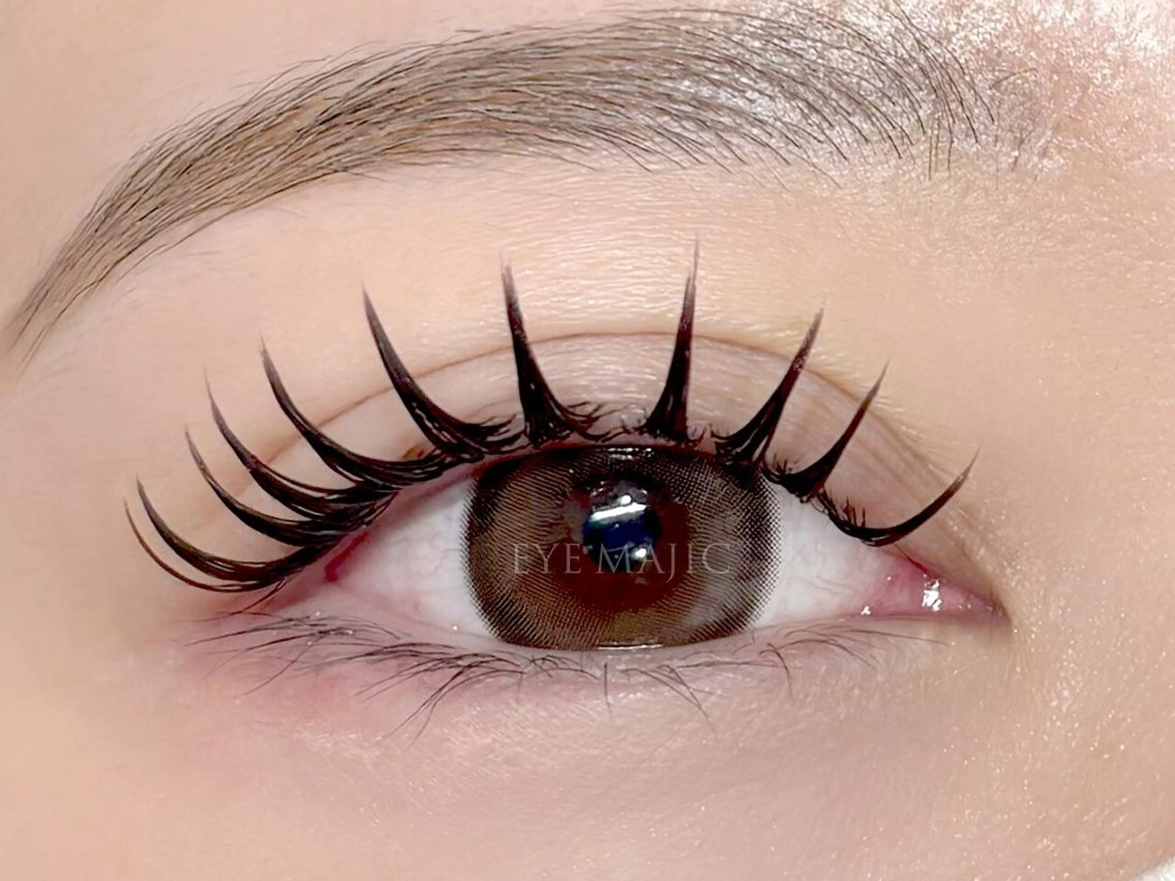 🤍【他店様オフ有】【&healthy】次世代パリエク!エクステ装着後にパ-マをかける新技術!!韓国束感まつエク上80本の写真