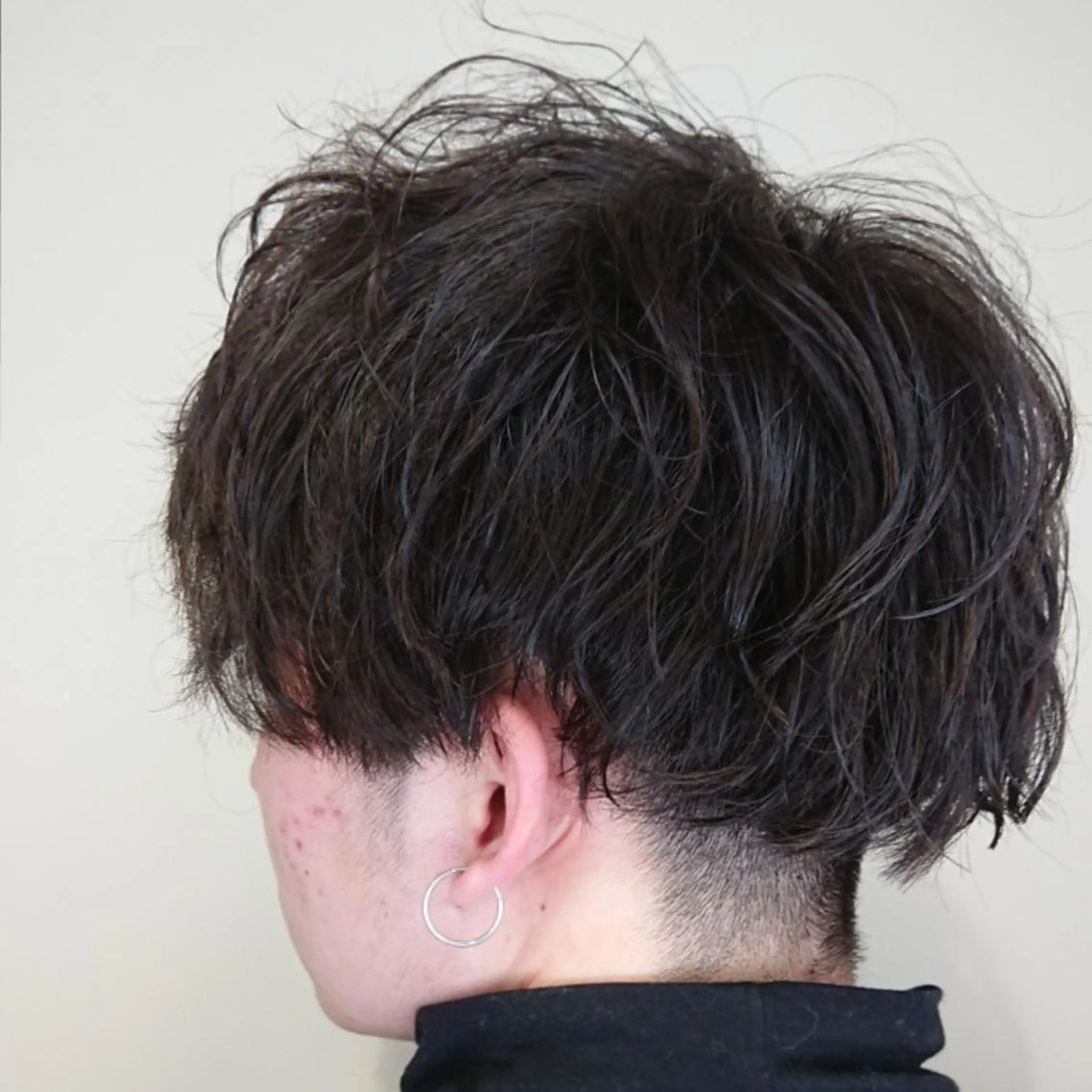 メンズ パーマ マッシュ メンズパーマ ブリーチ/ヘアケア/ 艶髪/イギチハルのヘアスタイル