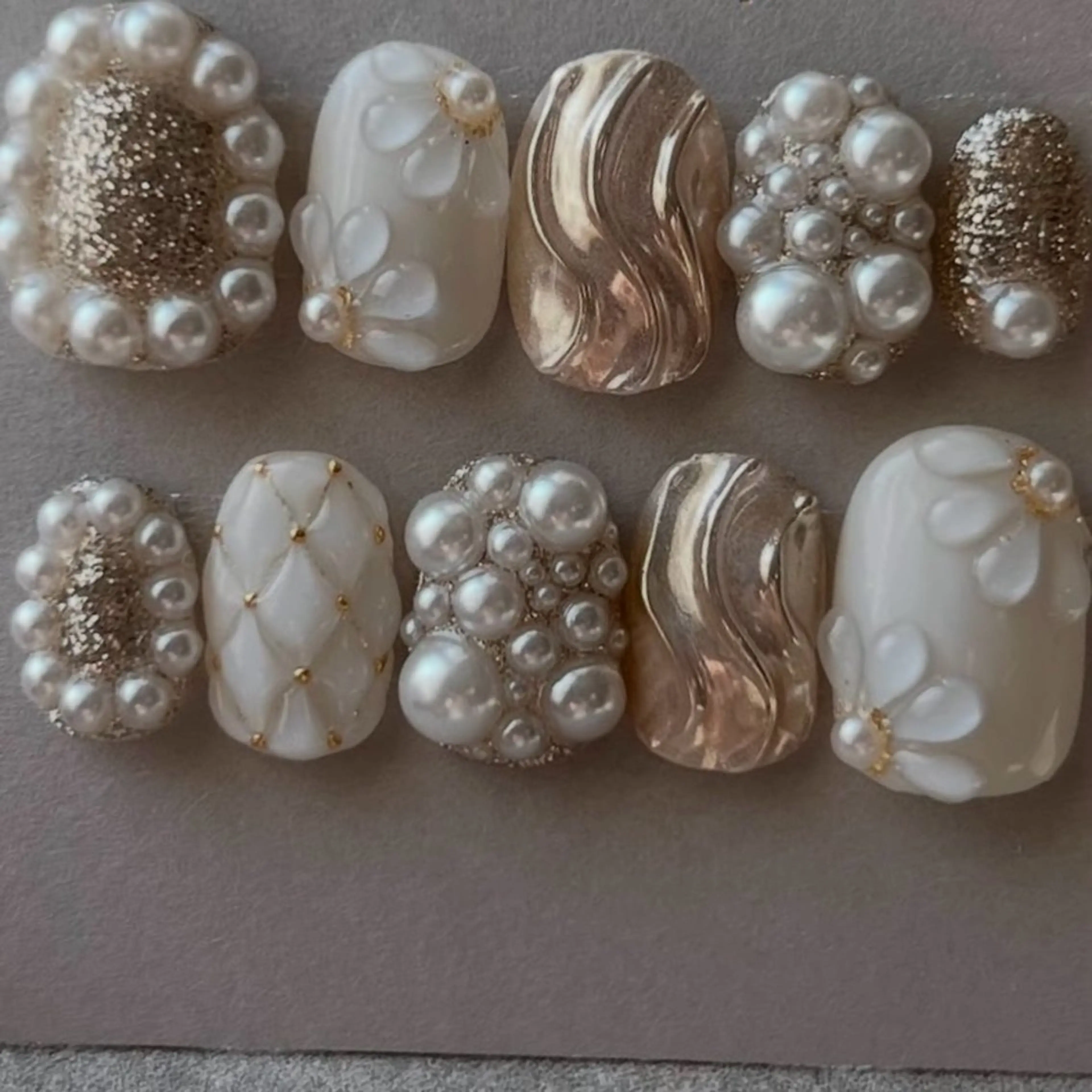 ネイル Manamǐ 個性派のネイルデザイン