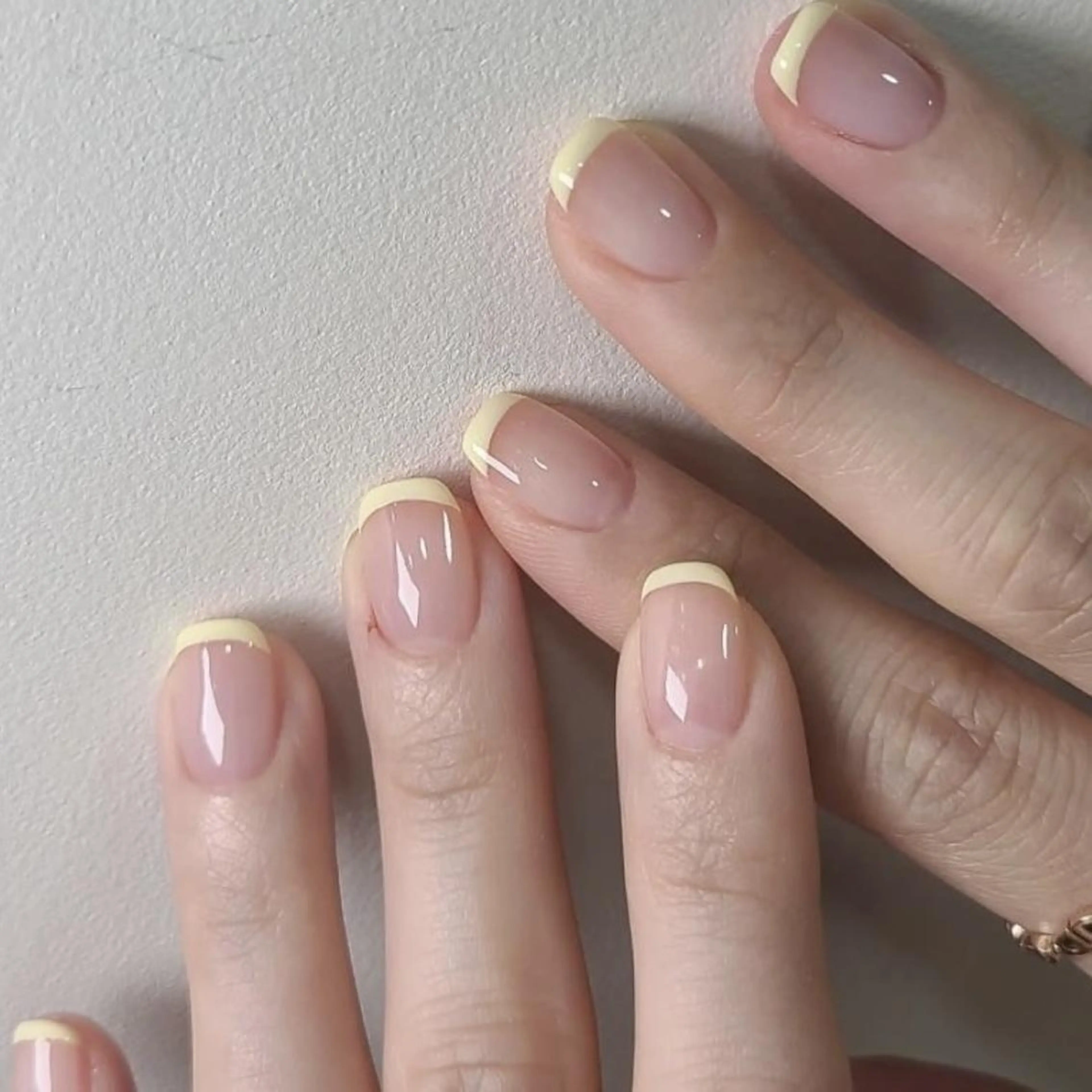 【シンプル可愛い💞】白orピンクフレンチ/オフ無料/目安120分の写真