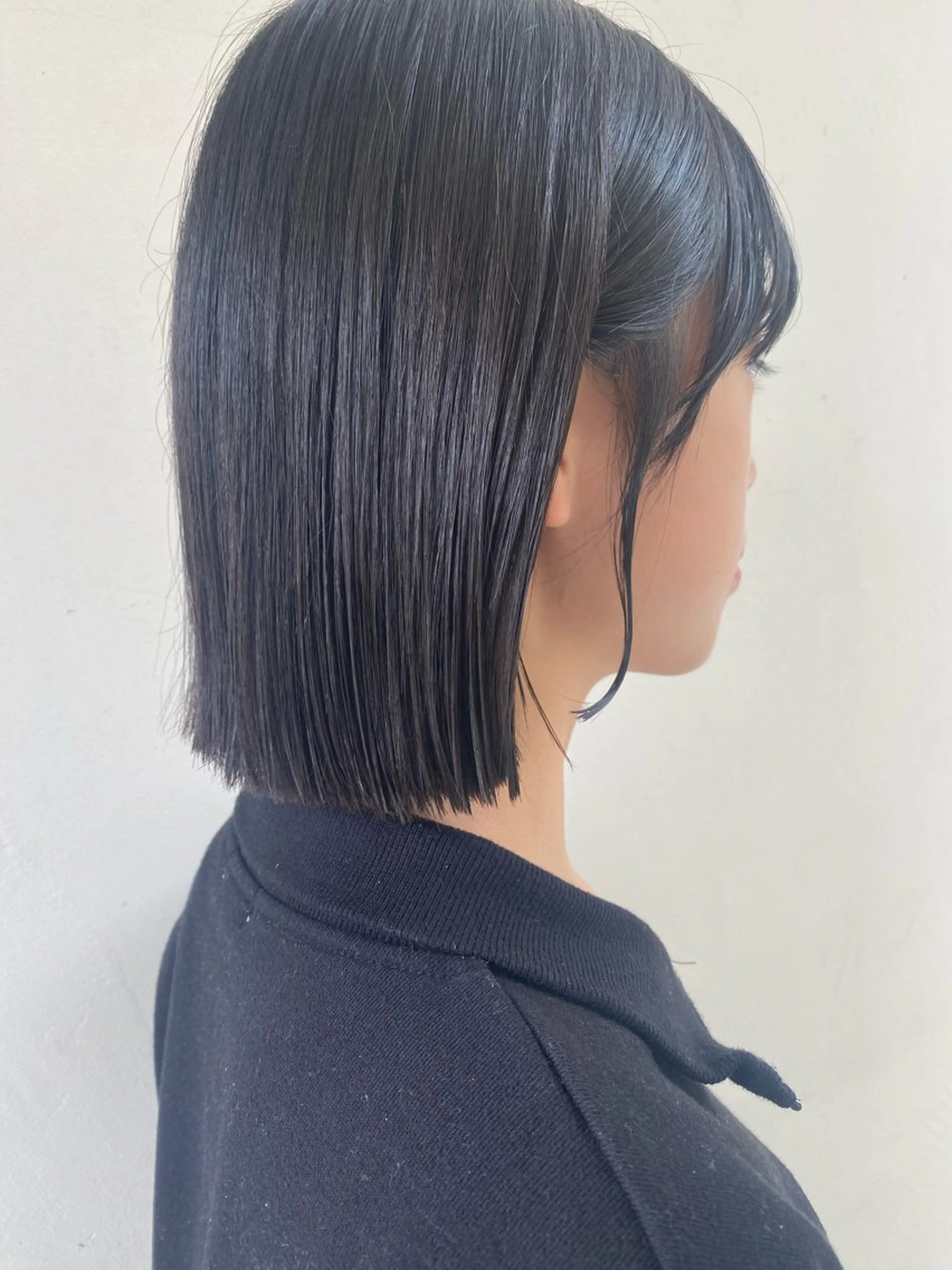 ショート 岡田 真弥のヘアスタイル