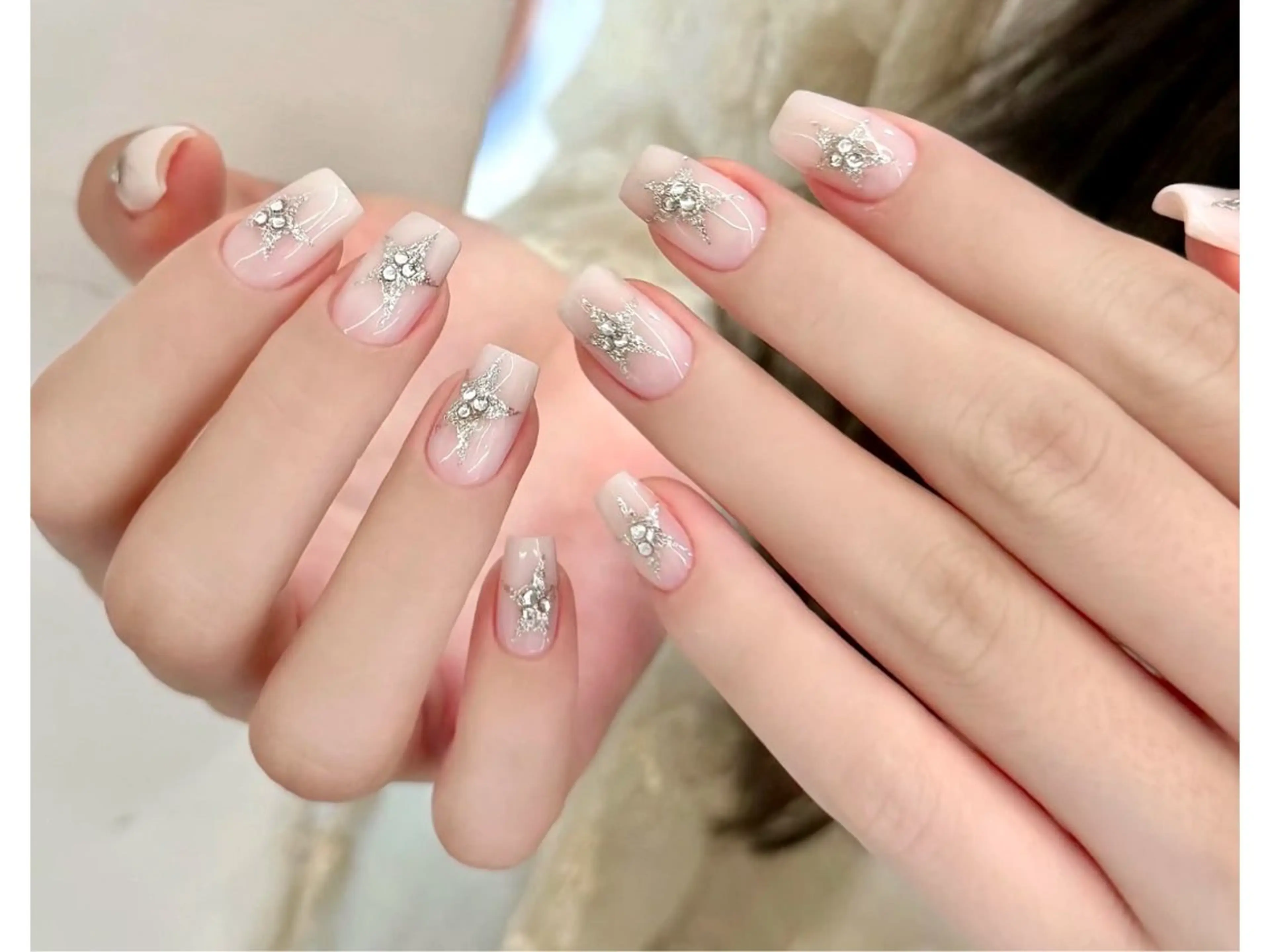 ネイル 西岡 真由美のネイルデザイン