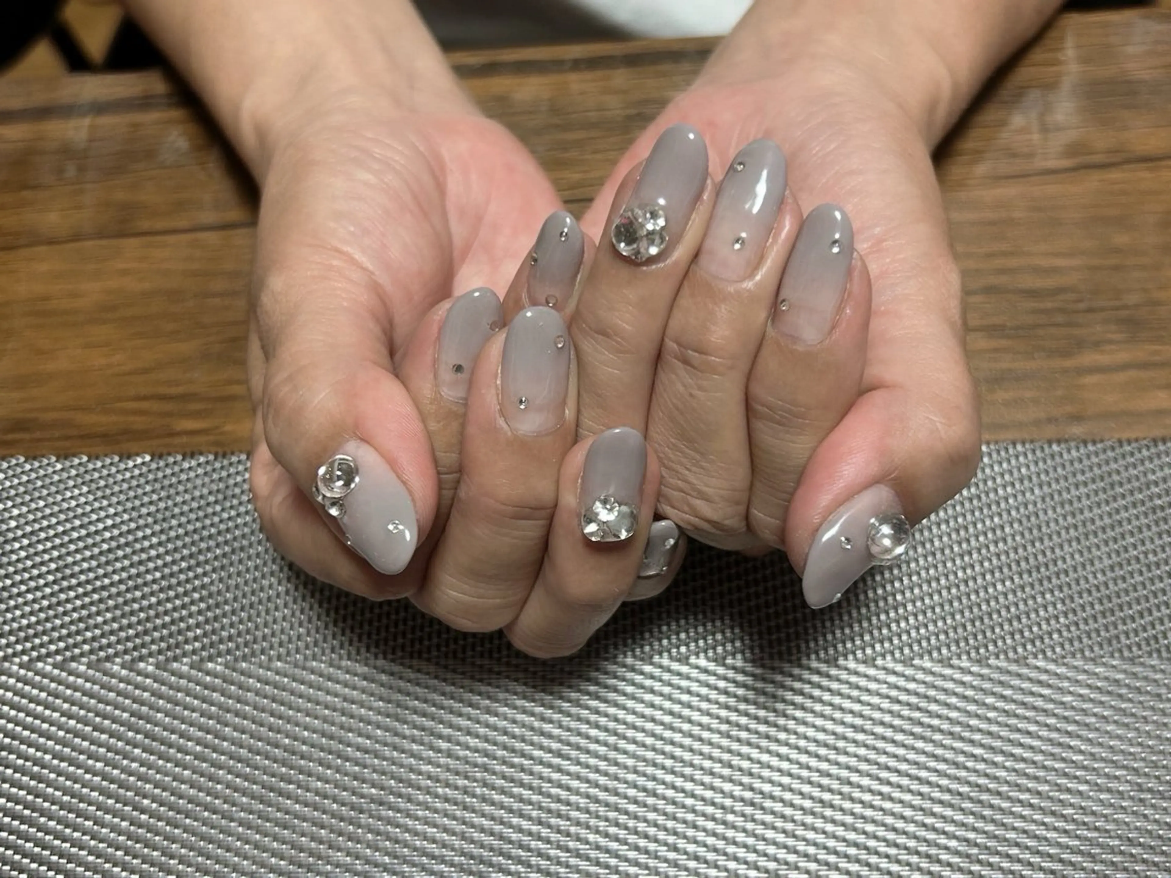 ネイル キラキラネイル ワンカラーネイル ストーンネイル ハンドネイル i nailのネイルデザイン
