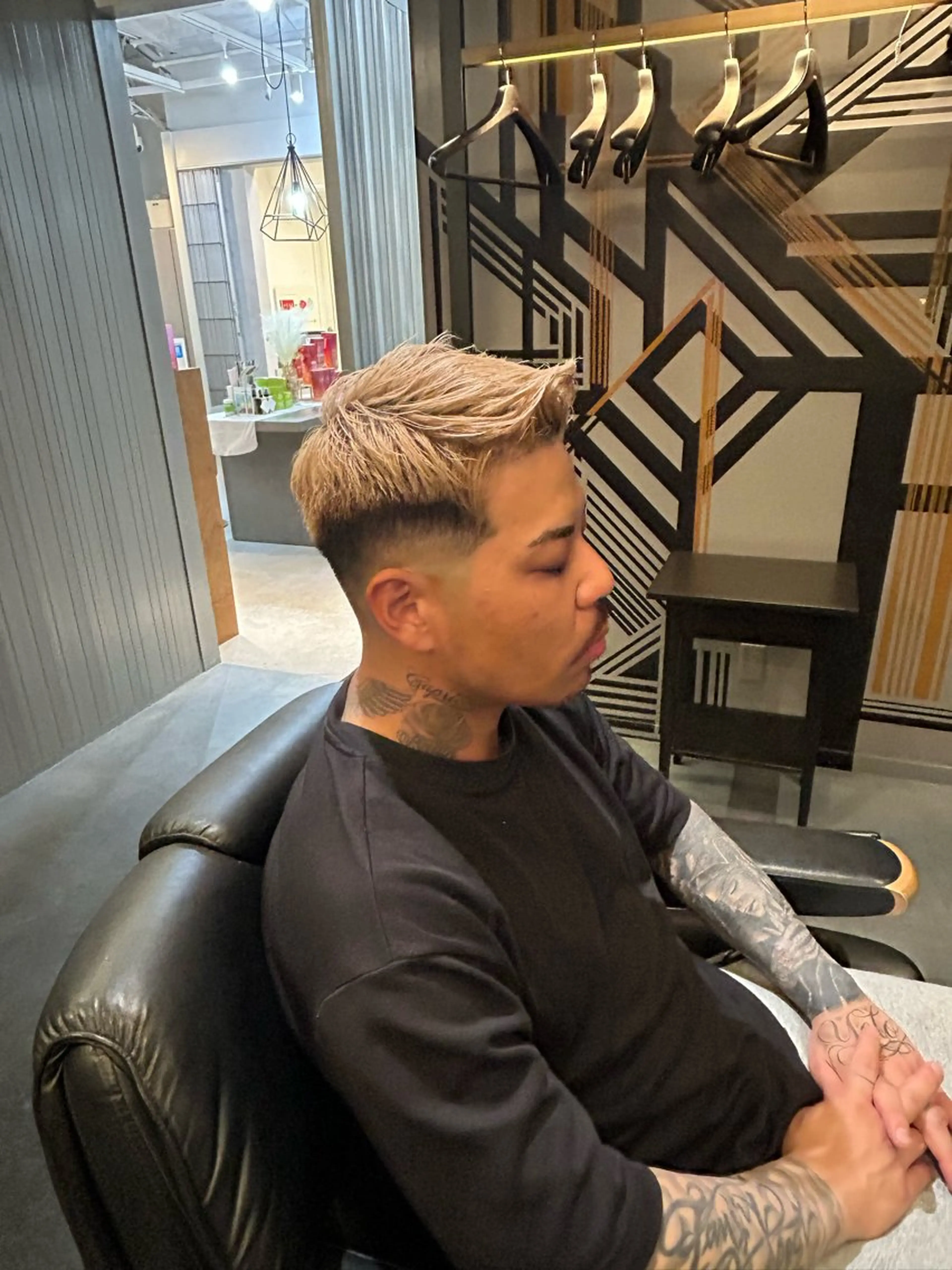 ショート 金苗 仁和のヘアスタイル