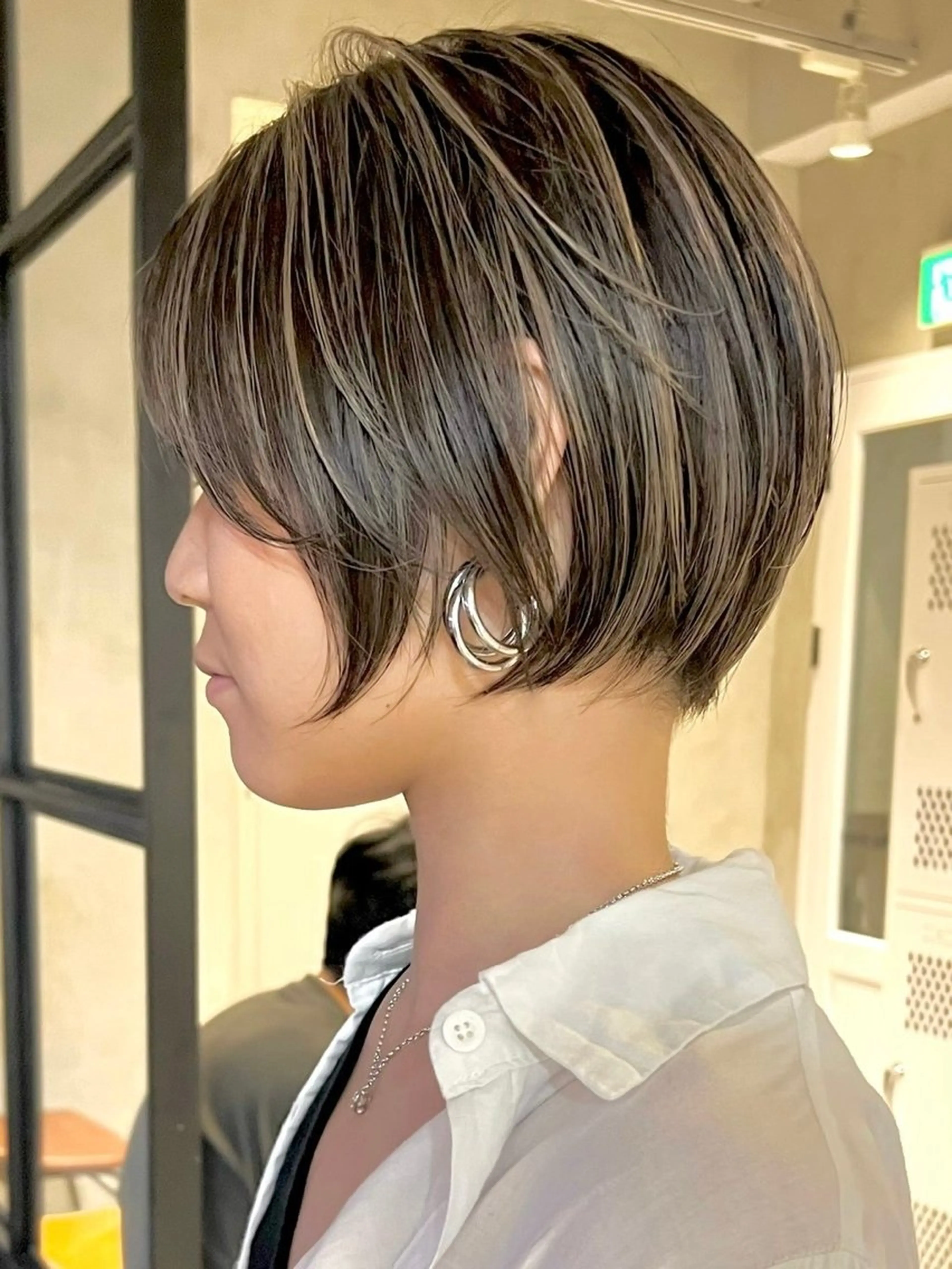 ショート カラー ヘアカラー トリートメント 髙橋碧 透明感カラー / fifthパーマのヘアスタイル