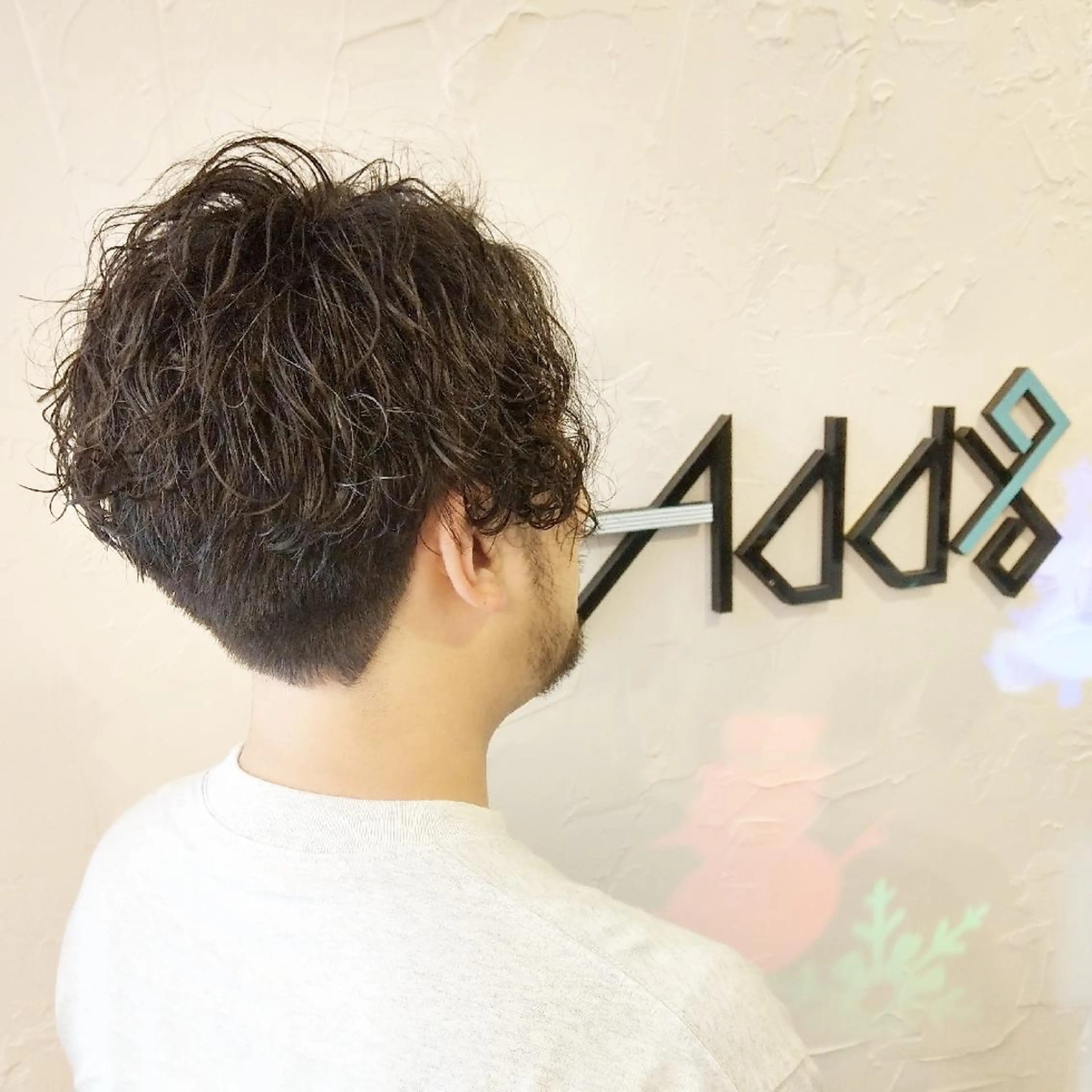 ミディアム パーマ ヘアアレンジ メンズ カラー ミディアムパーマ メンズパーマ ダブルカラー トリートメント 酸熱トリートメント カット パーマ Add9 柳田健登のヘアスタイル