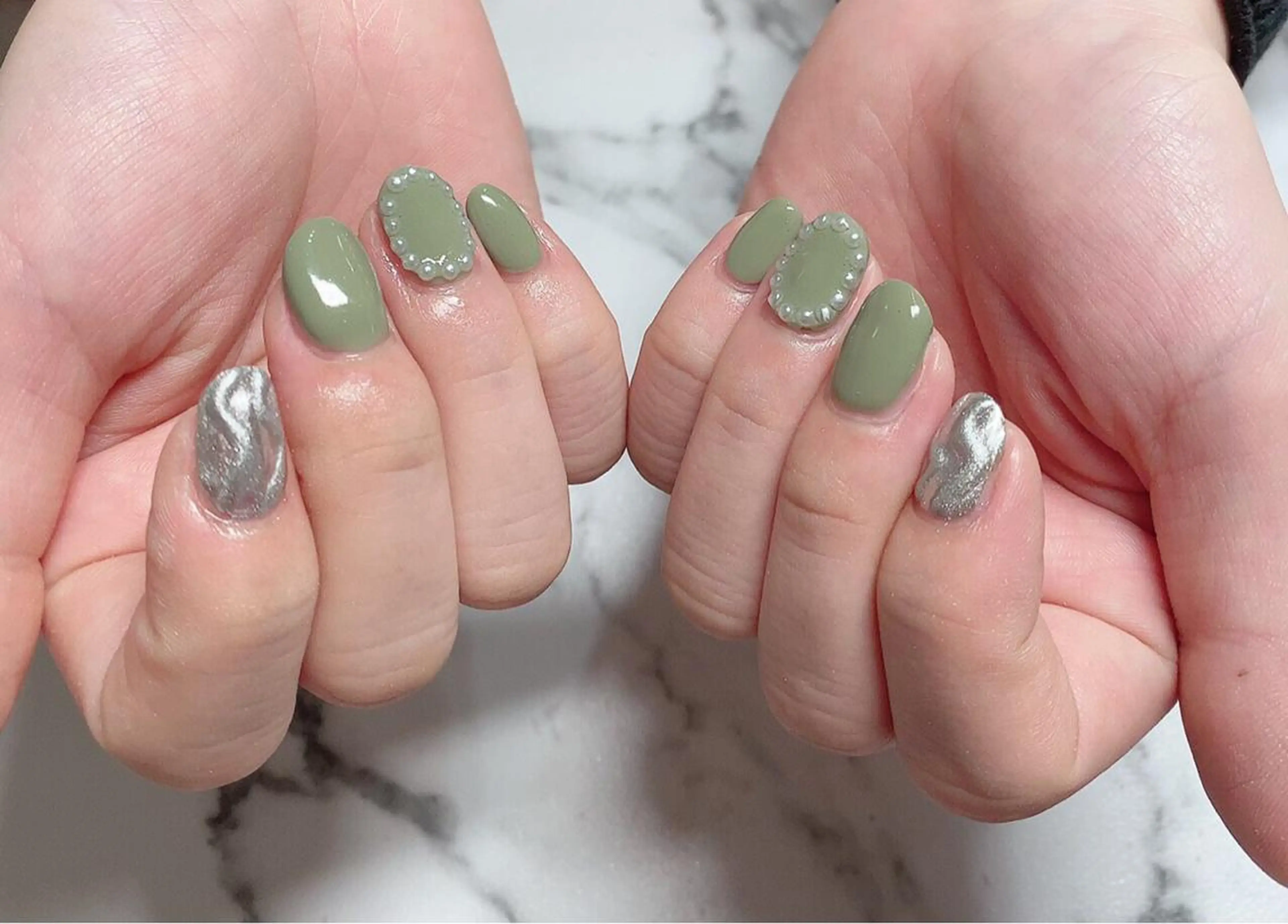 ネイル ハンドネイル マジック ミラーのネイルデザイン