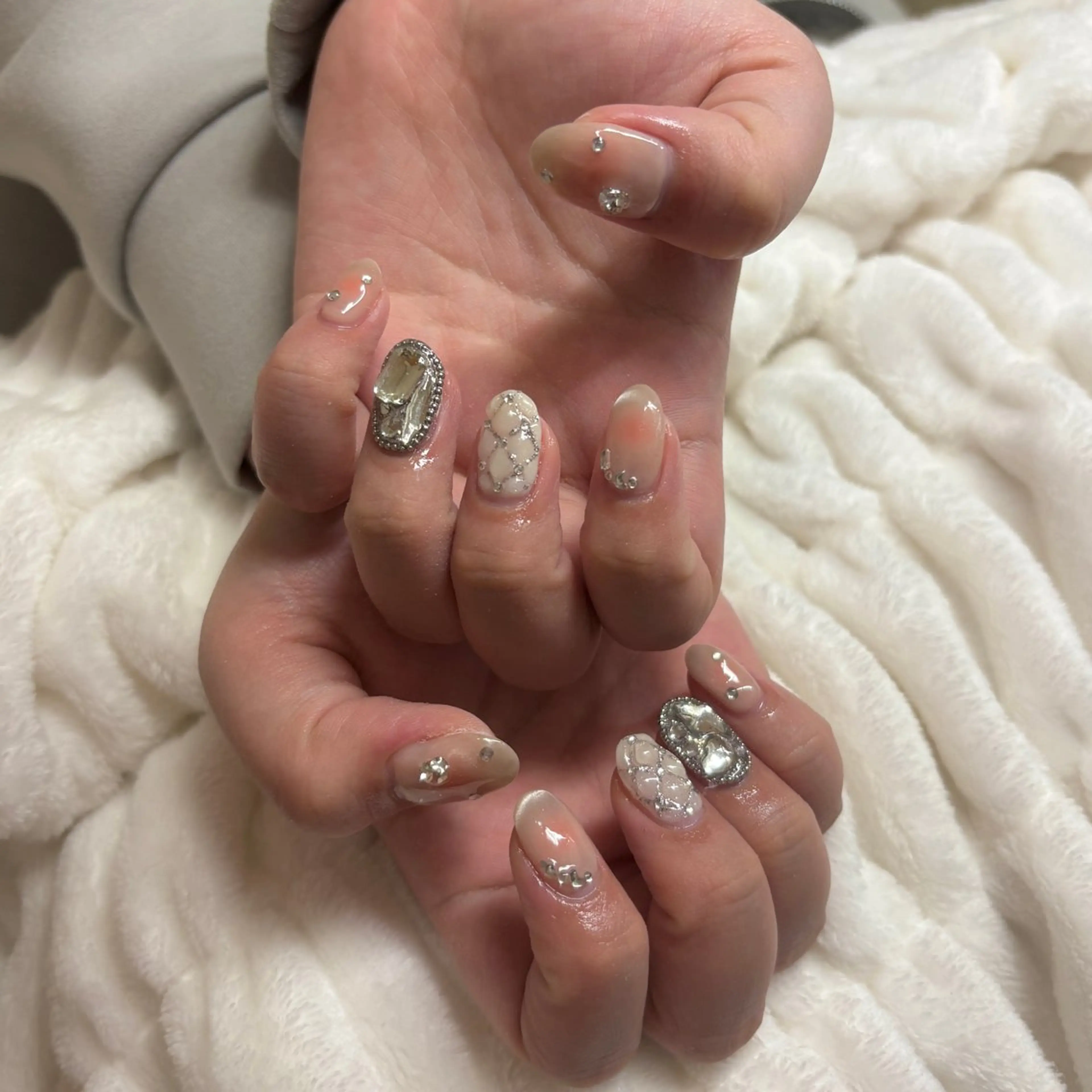 ネイル Lueur nailのネイルデザイン