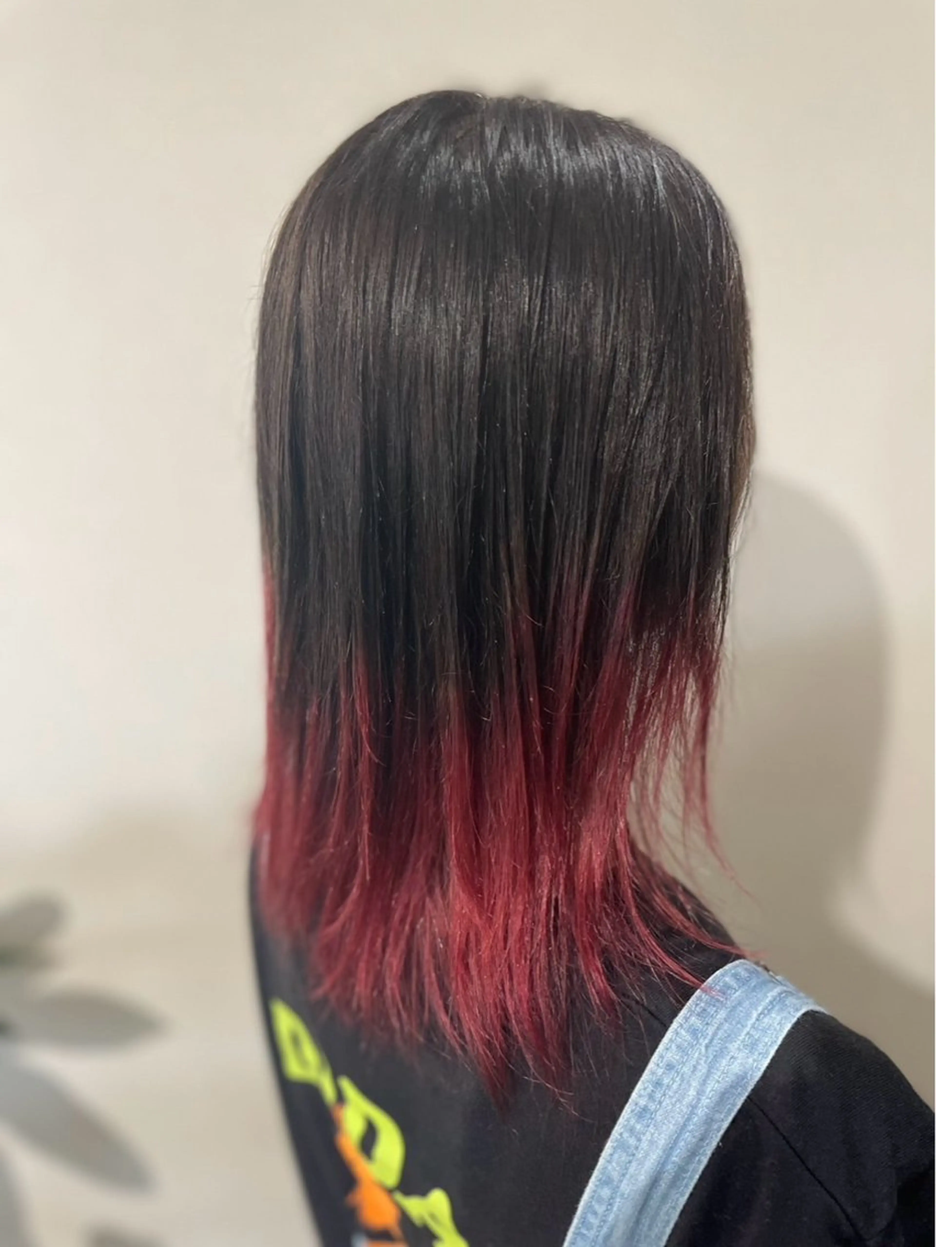 セミロング Re room. 女性スタイリストのヘアスタイル
