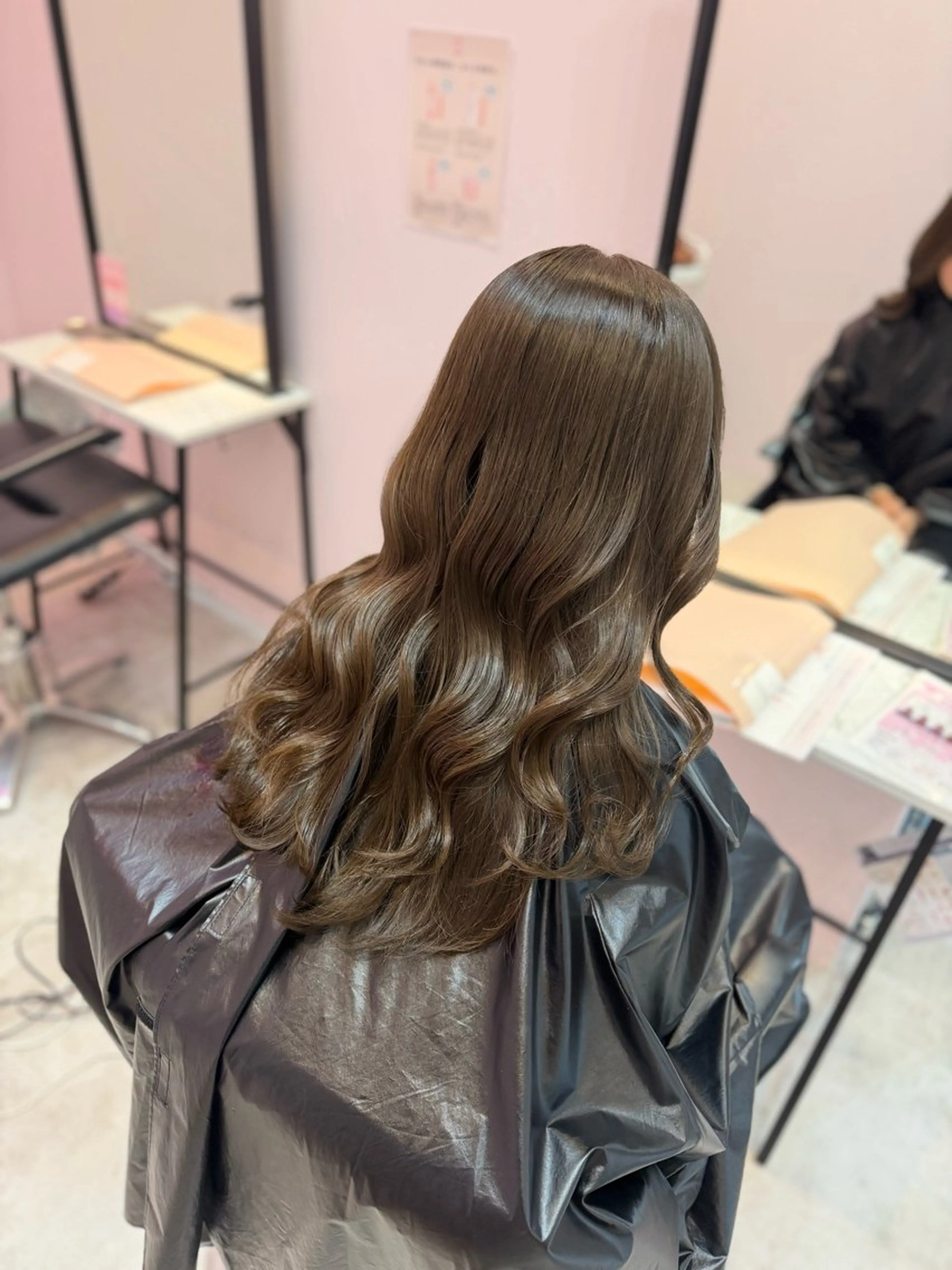 ロング カラー 眞渋 美羽音のヘアスタイル