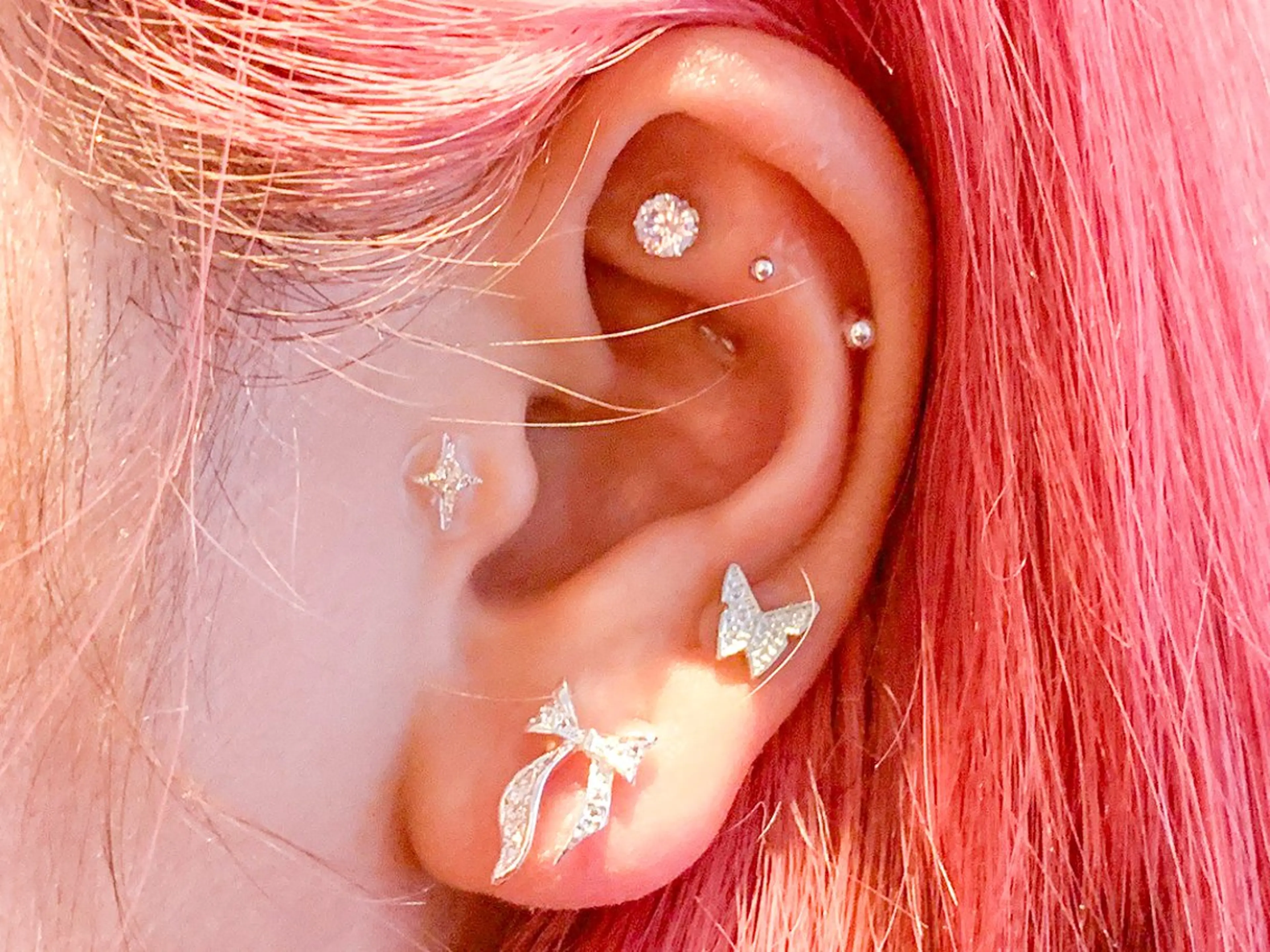 【19時〜の限定価格】耳つぼジュエリー💫　パーツ大小OK‼️ 14粒✨の写真