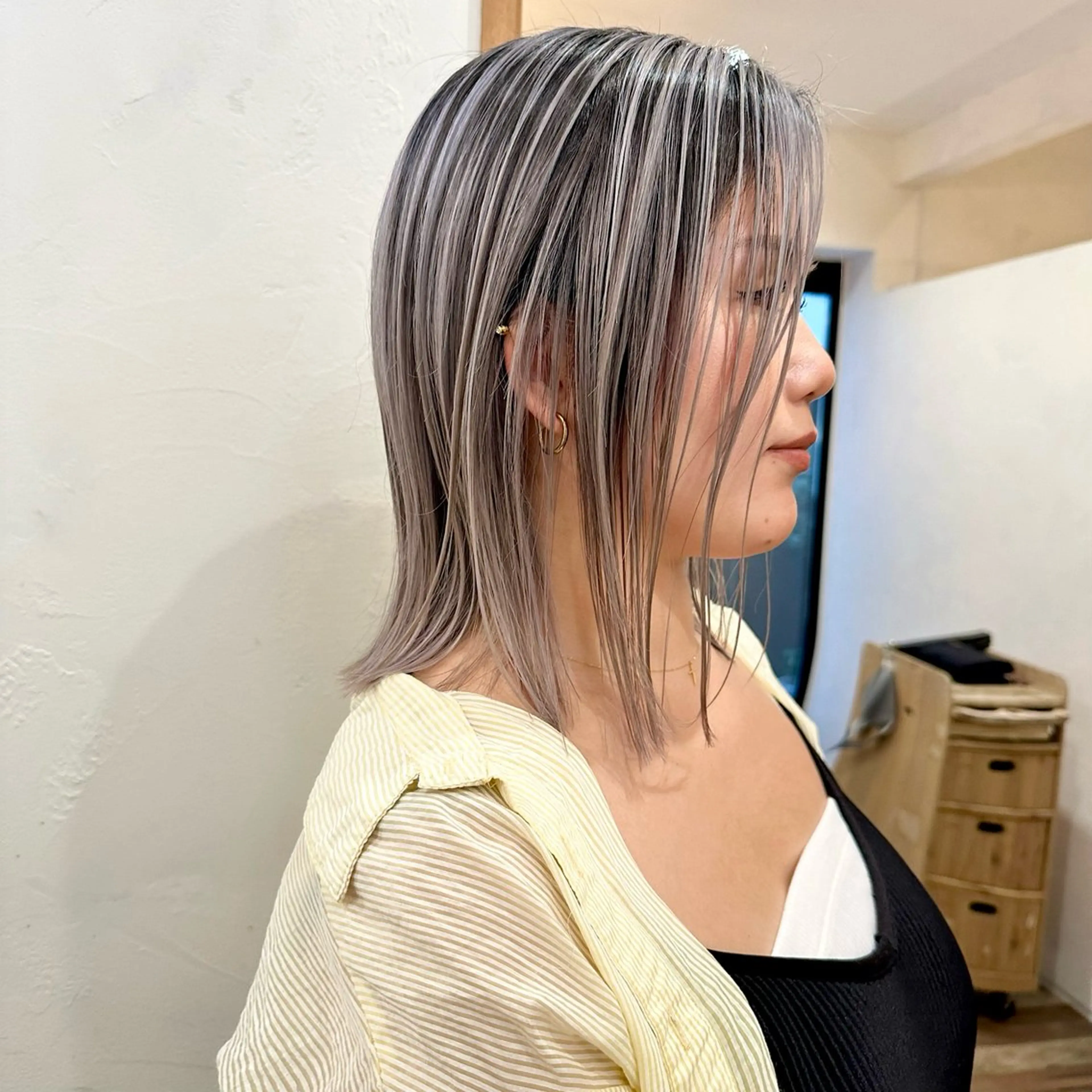 セミロング カラー beronica ベロニカのヘアスタイル