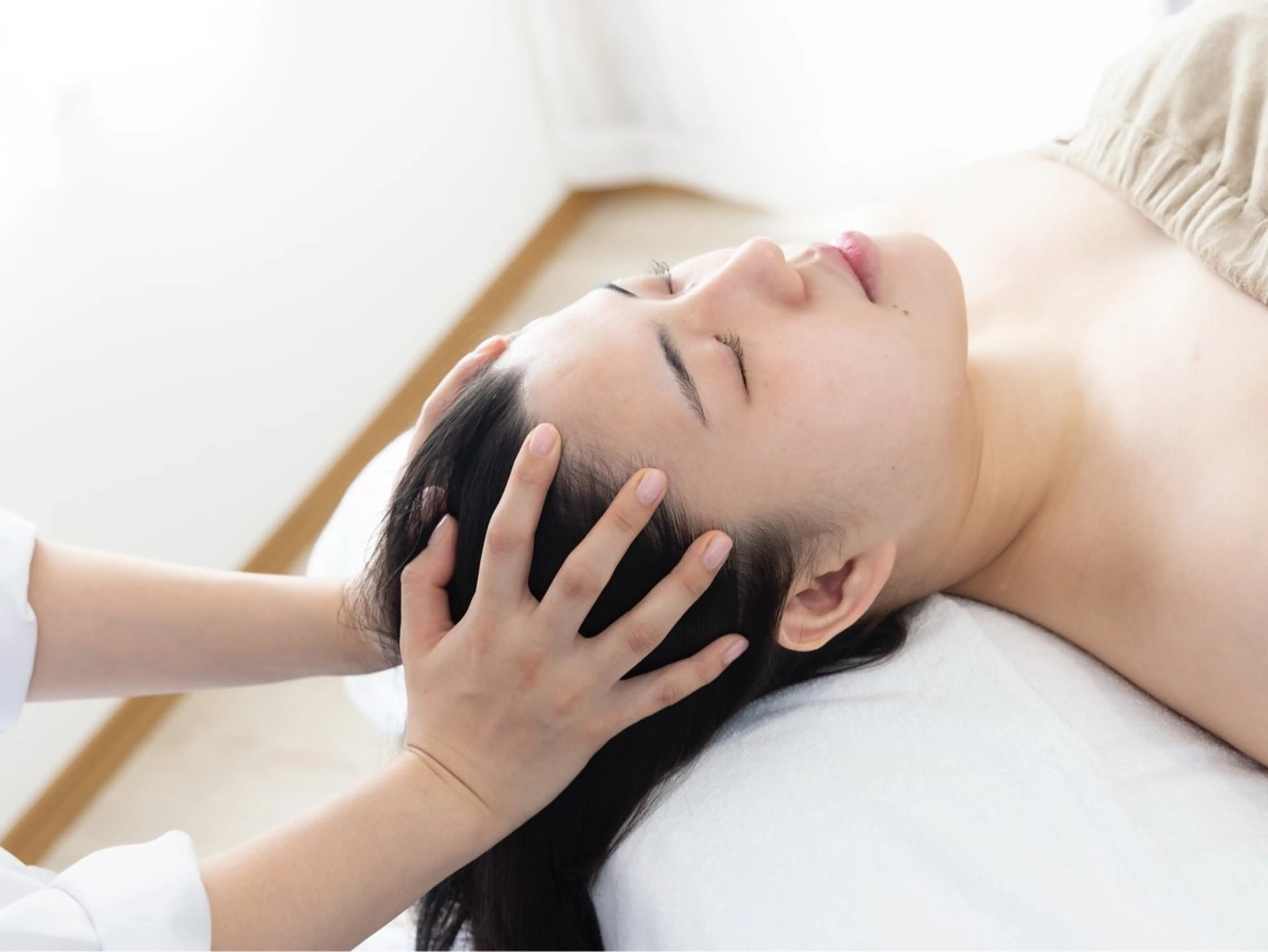 ハーブピーリング /毛穴ケア/脱毛/韓国ツヤ肌専門店【HARU.】所属・全身脱毛/韓国ツヤ肌 ハーブピーリングのエステ・リラクイメージ