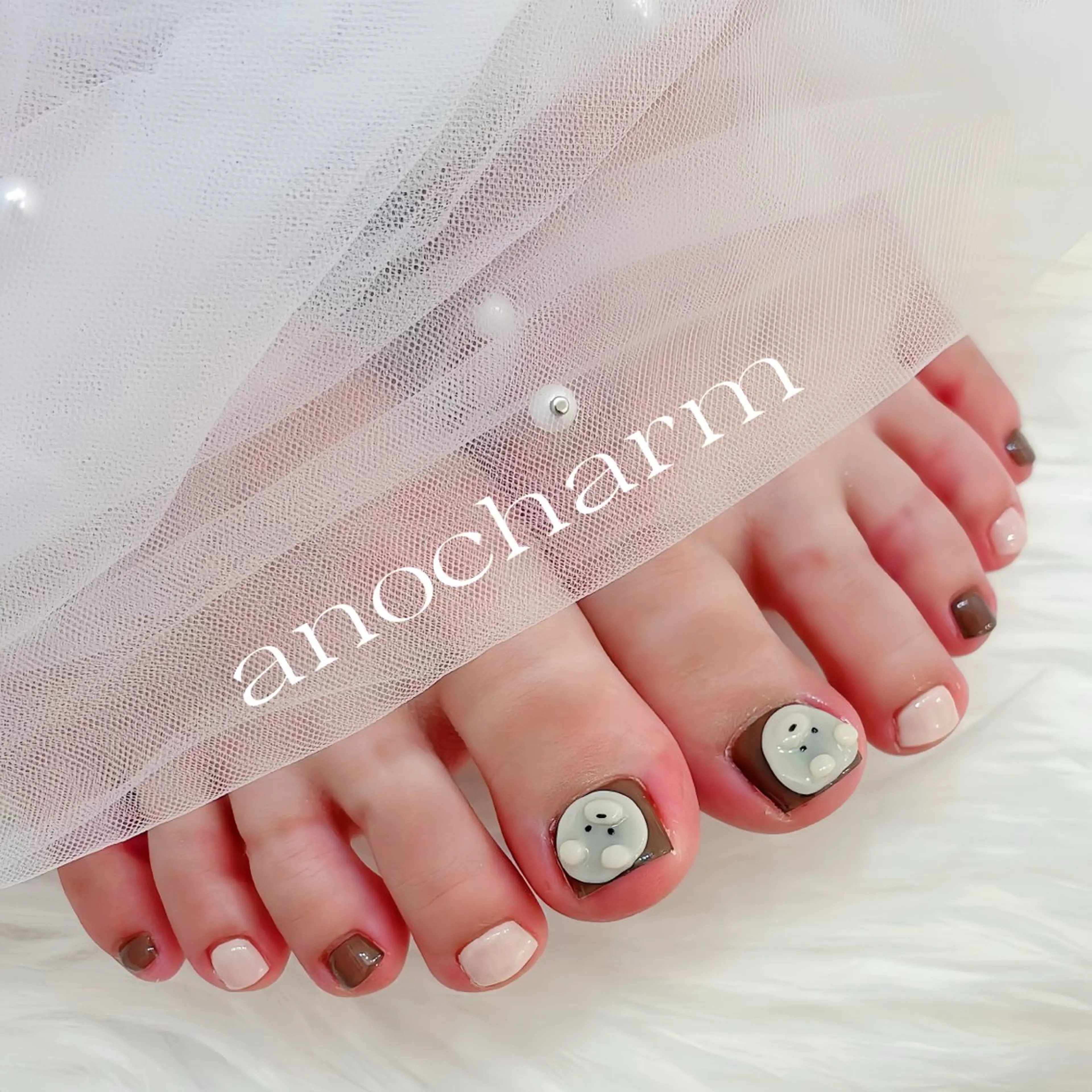 ネイル フラッシュネイル フットネイル マグネットネイル ミラーネイル フットネイル anocharm🫧 ami［店長］のマツエク・マツパデザイン