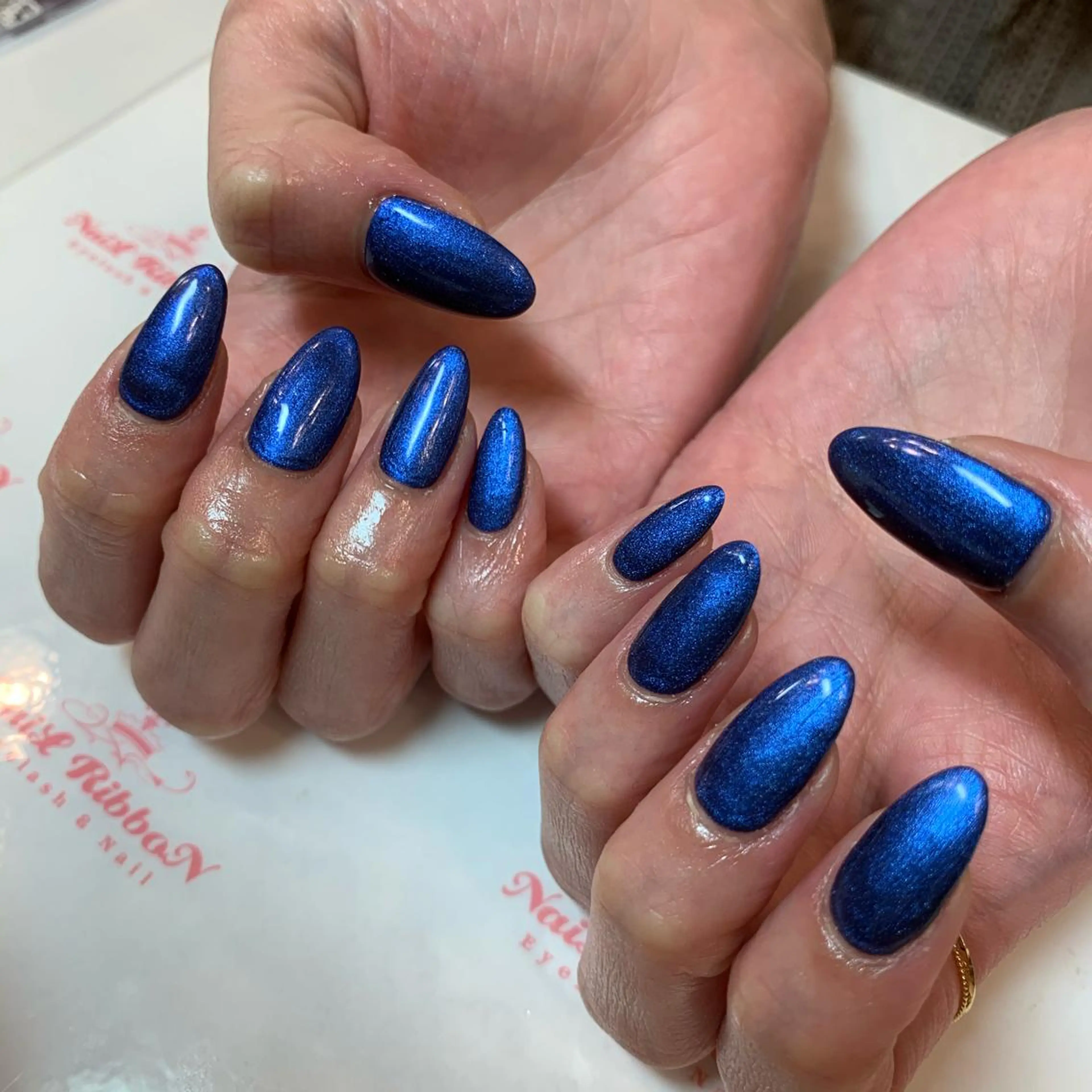 ネイル ハンドネイル ネイルリボン 受付スタッフのネイルデザイン