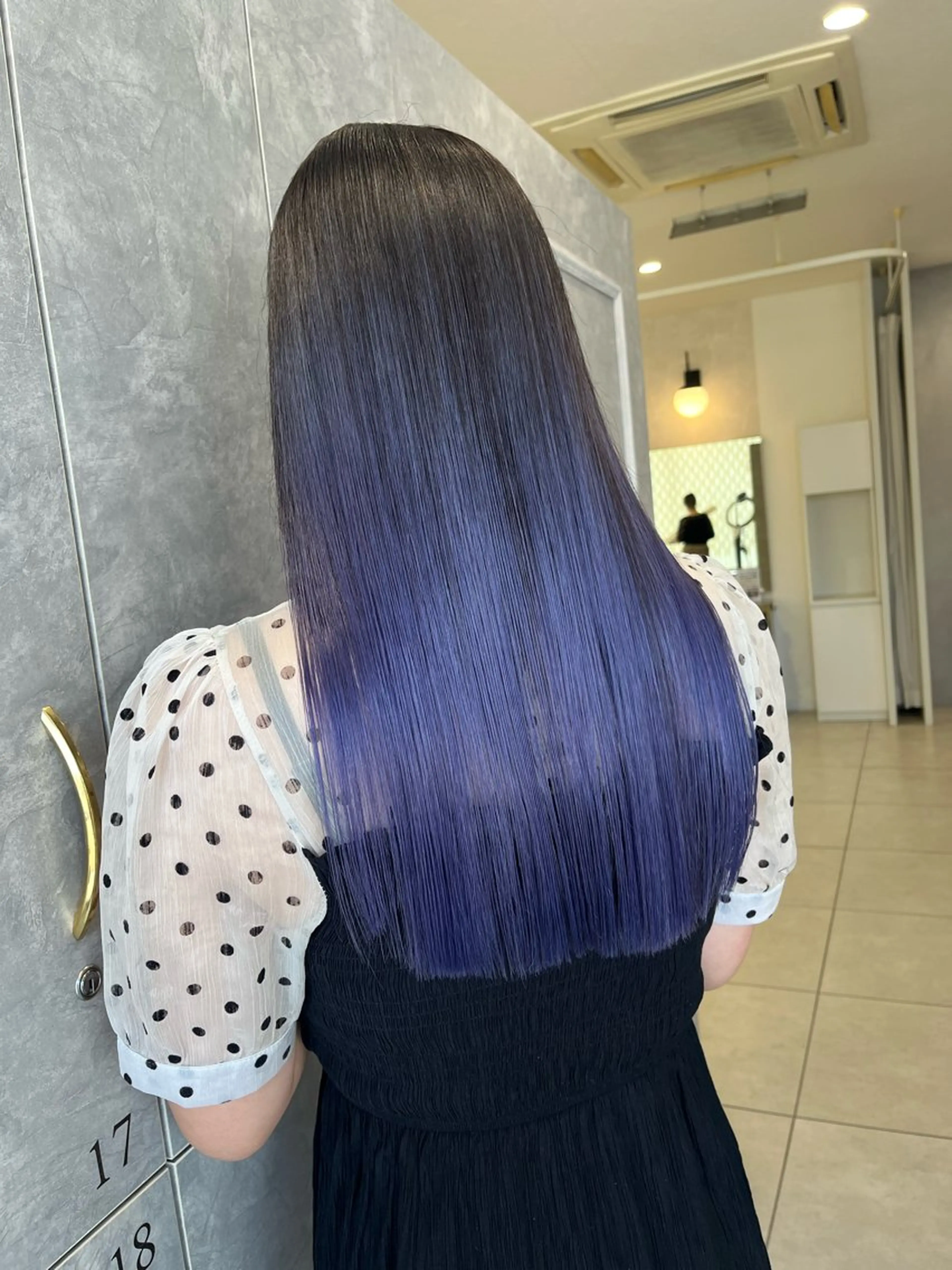 ロング ヘアカラー 吹田 駿 髪質改善縮毛矯正のヘアスタイル