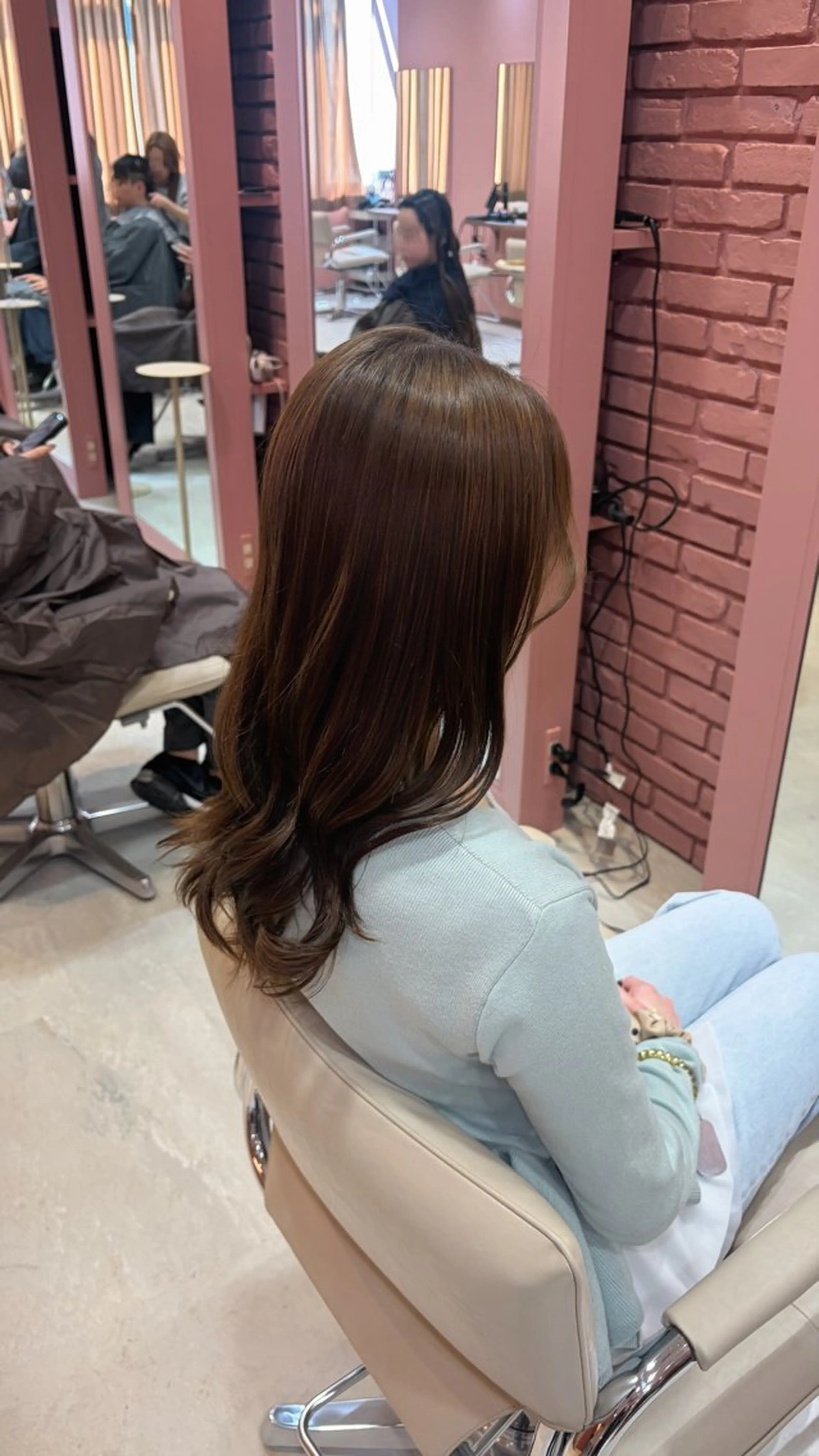 ロング トリートメント 聖菜/ hina /レイヤー/艶カラーのヘアスタイル